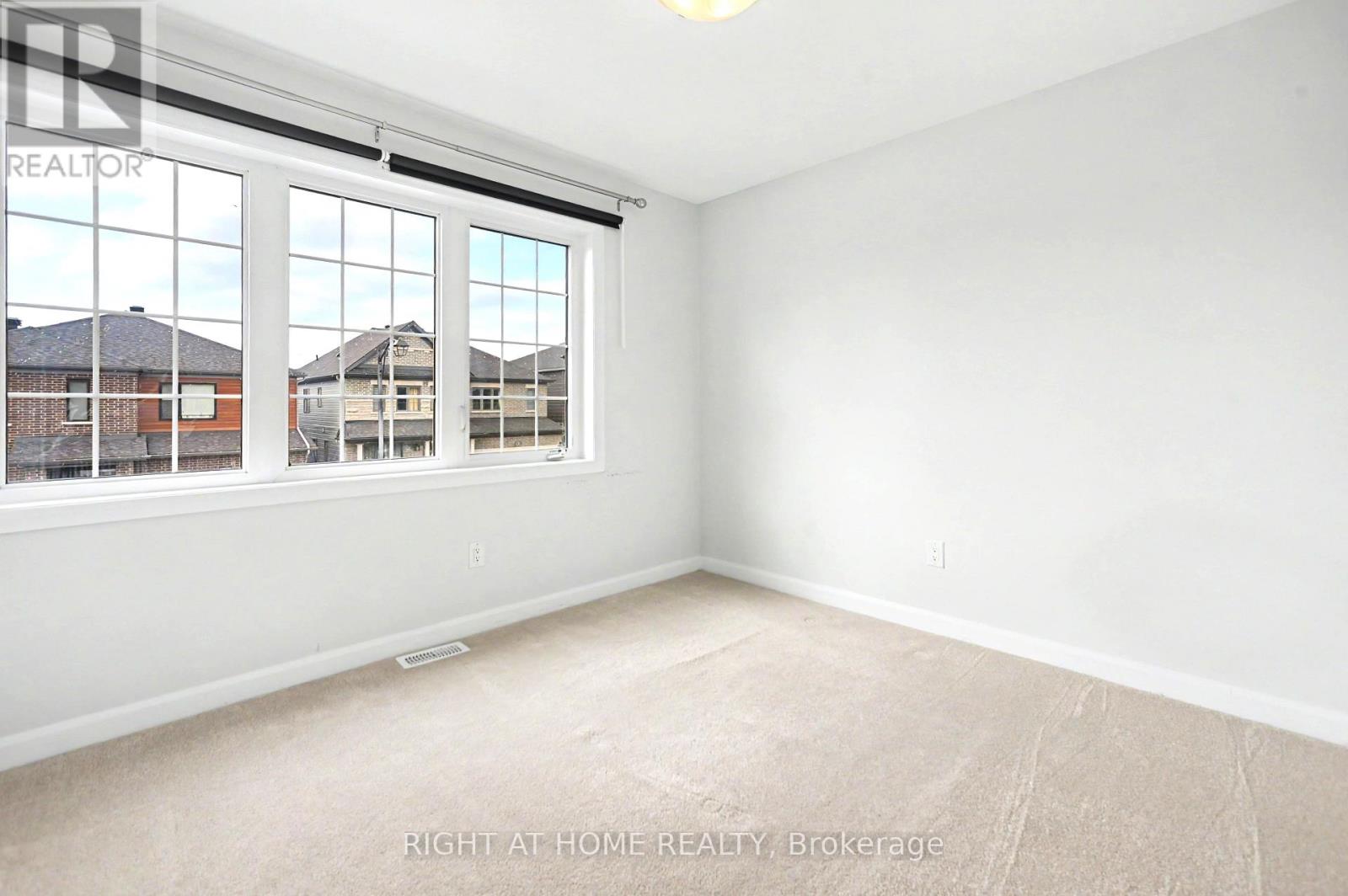 122 Lynn Coulter Street Property Photo 10