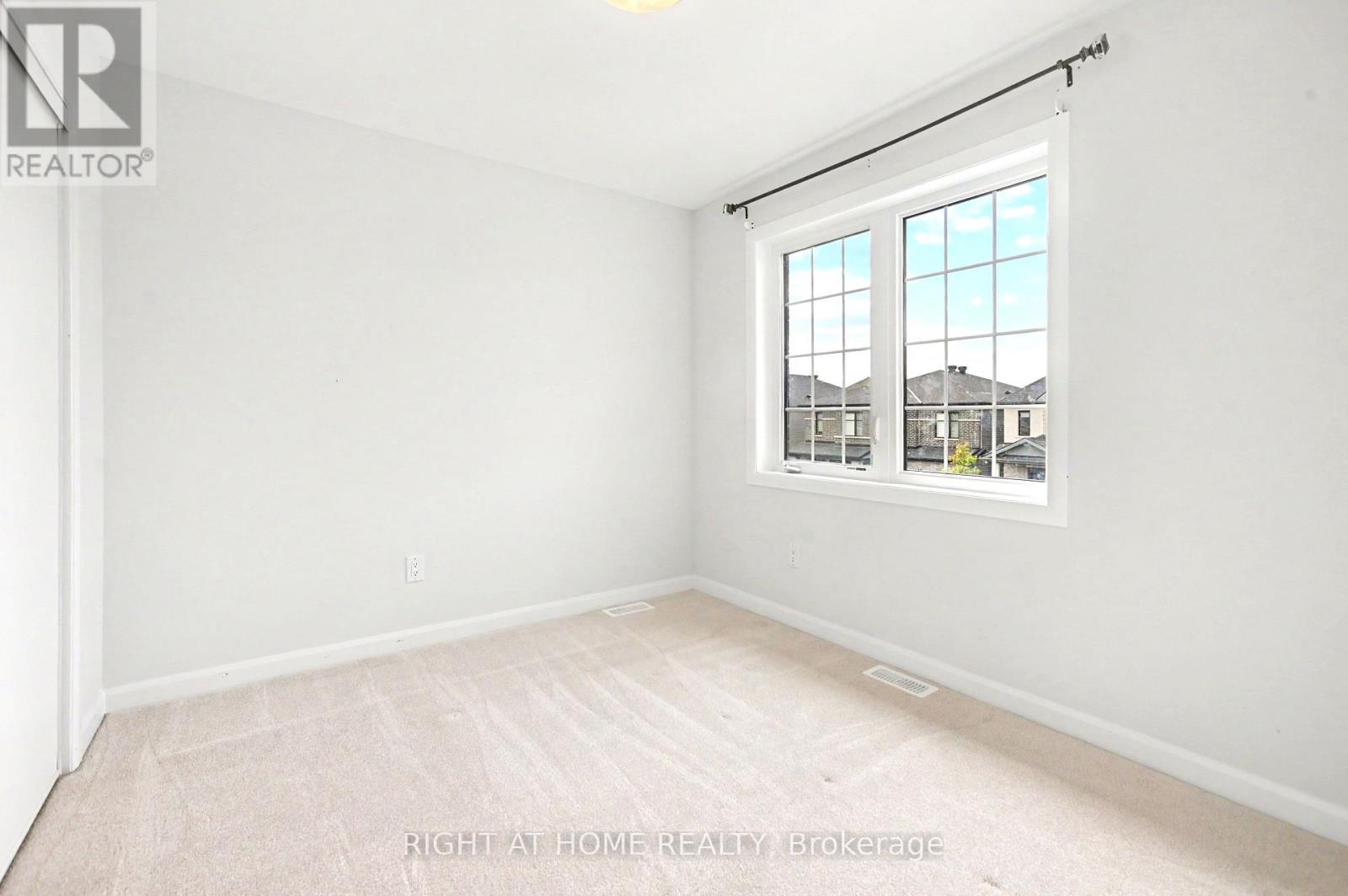122 Lynn Coulter Street Property Photo 11
