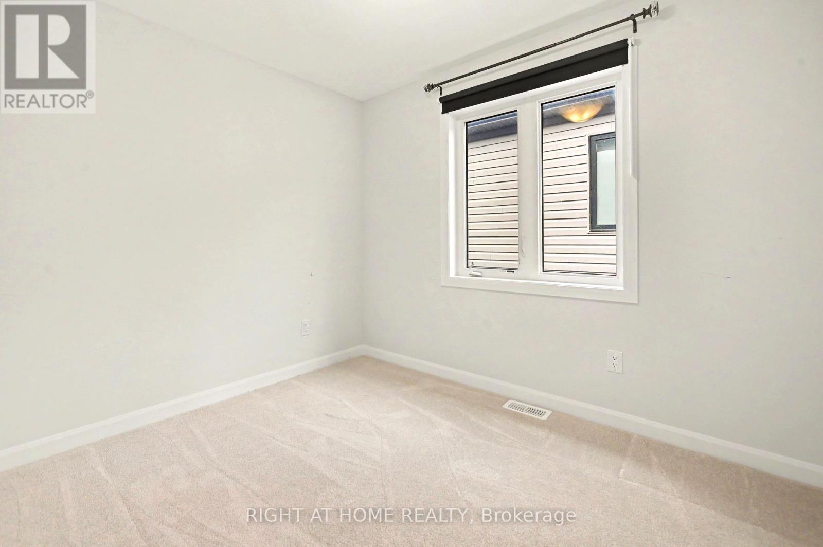 122 Lynn Coulter Street Property Photo 12