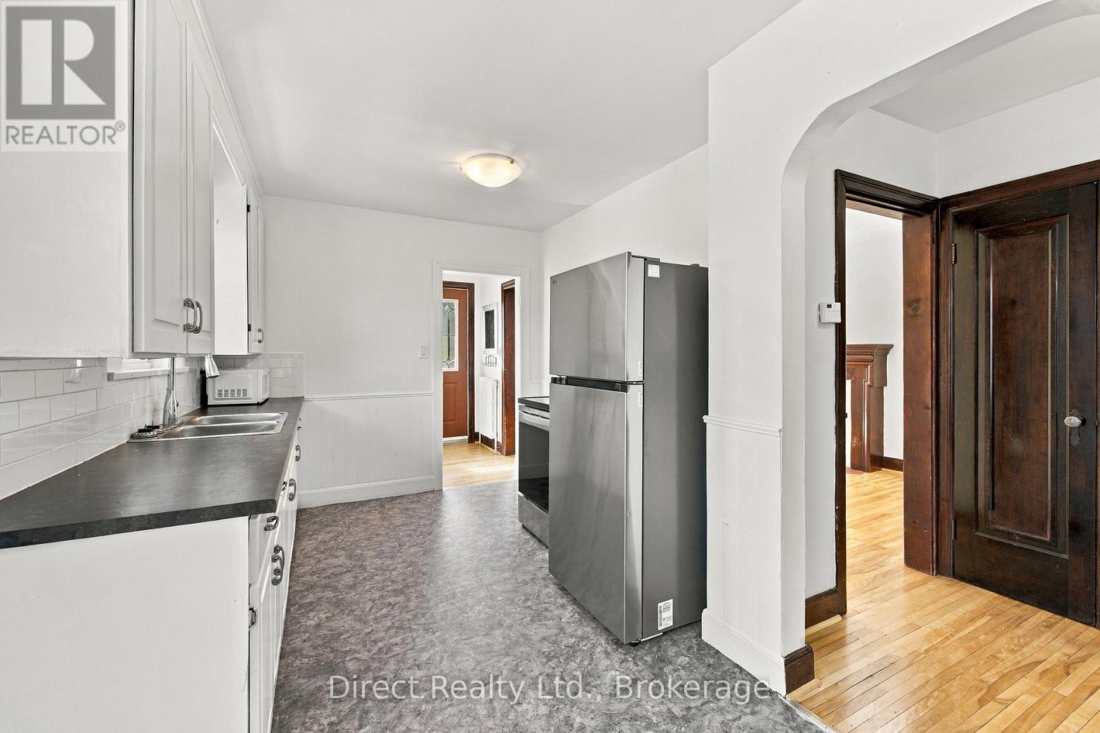 32 Meyers Street Property Photo 5