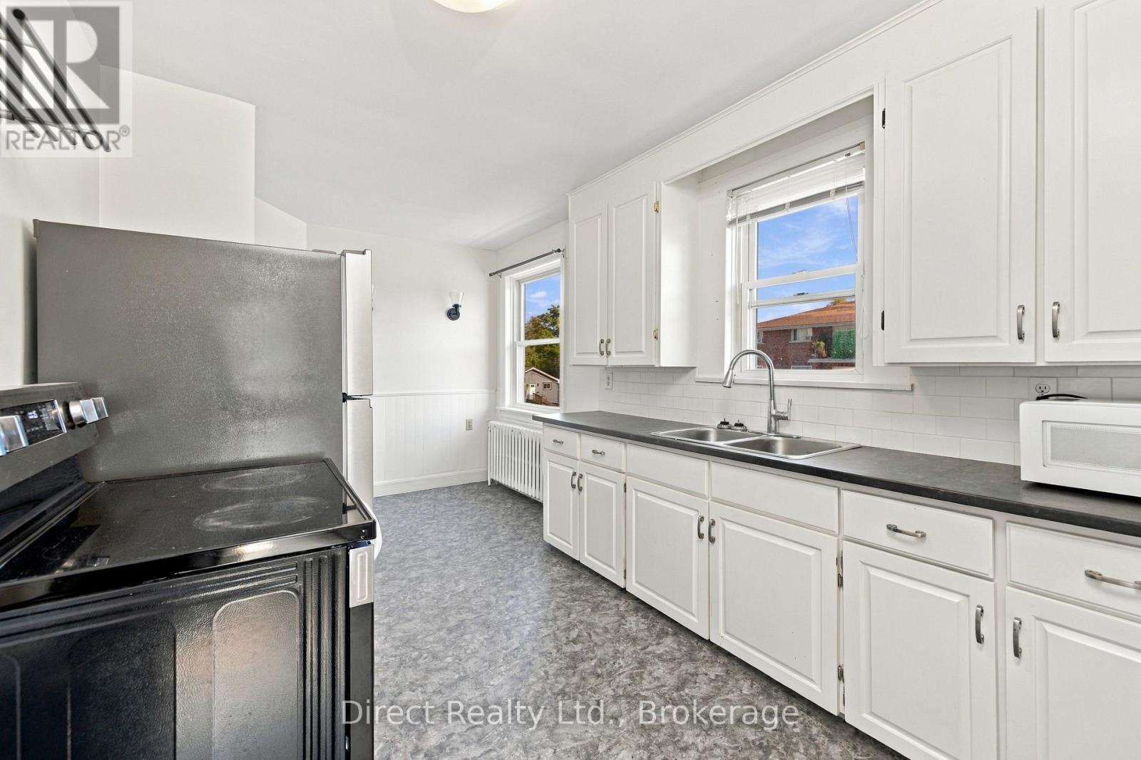 32 Meyers Street Property Photo 6