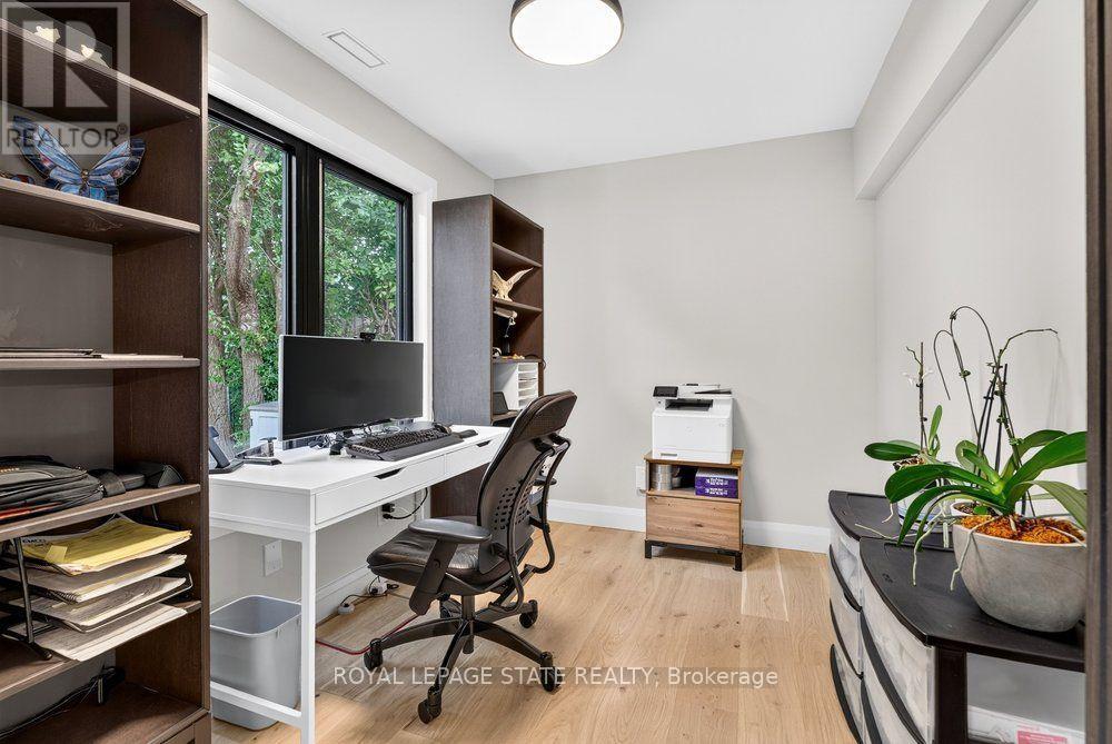 90 Lakeside Drive Property Photo 6