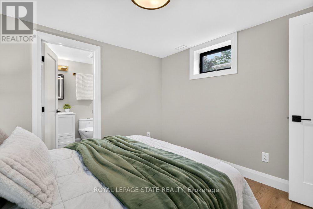 90 Lakeside Drive Property Photo 36