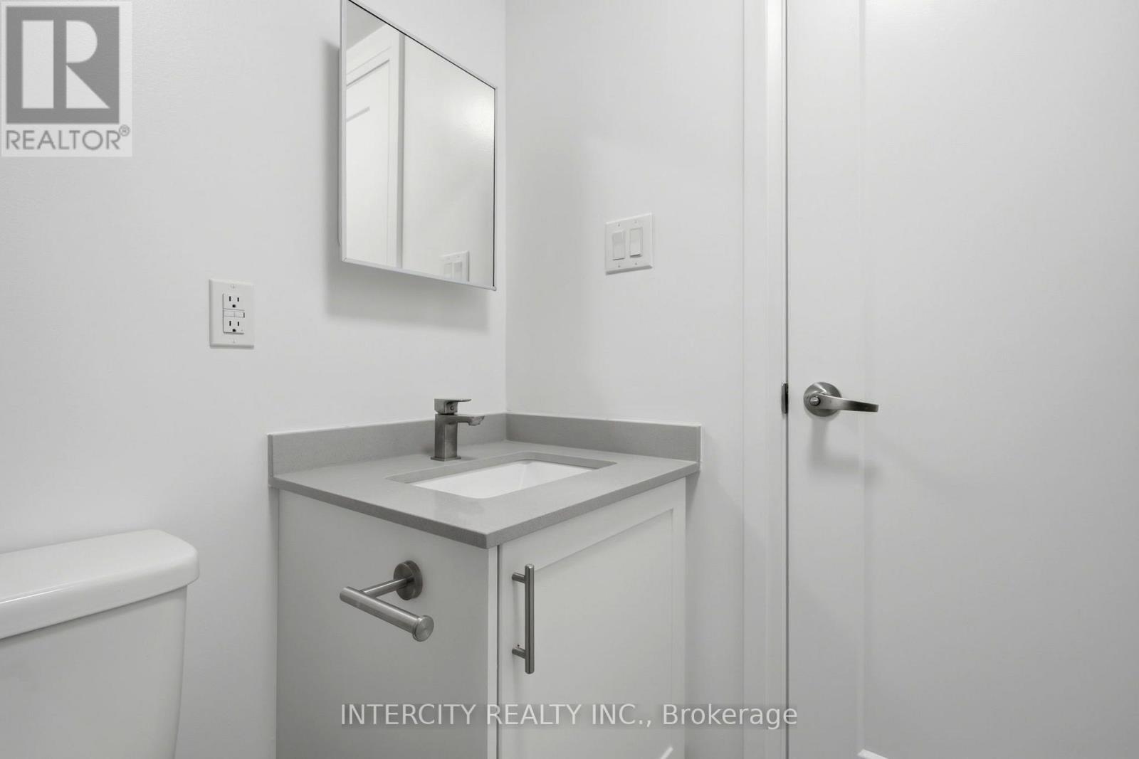 2 - 91 Wentworth Street S Property Photo 13