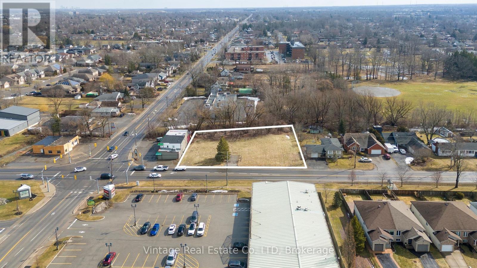 592 South Pelham Road Property Photo 3
