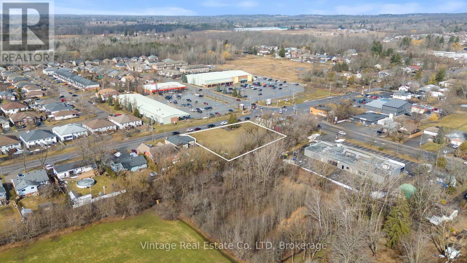 592 South Pelham Road Property Photo 7