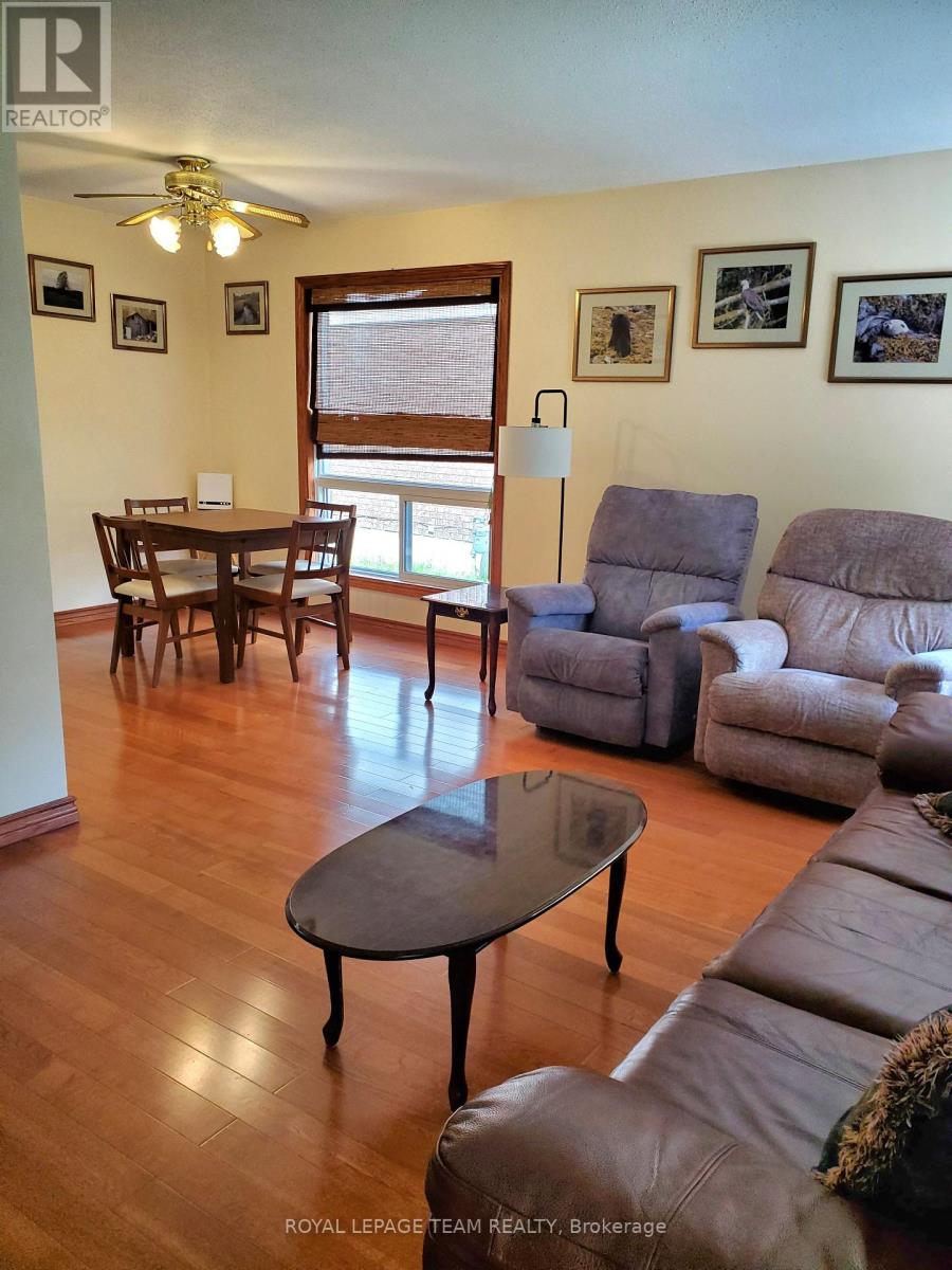 61 Mcgibbon Drive Property Photo 6
