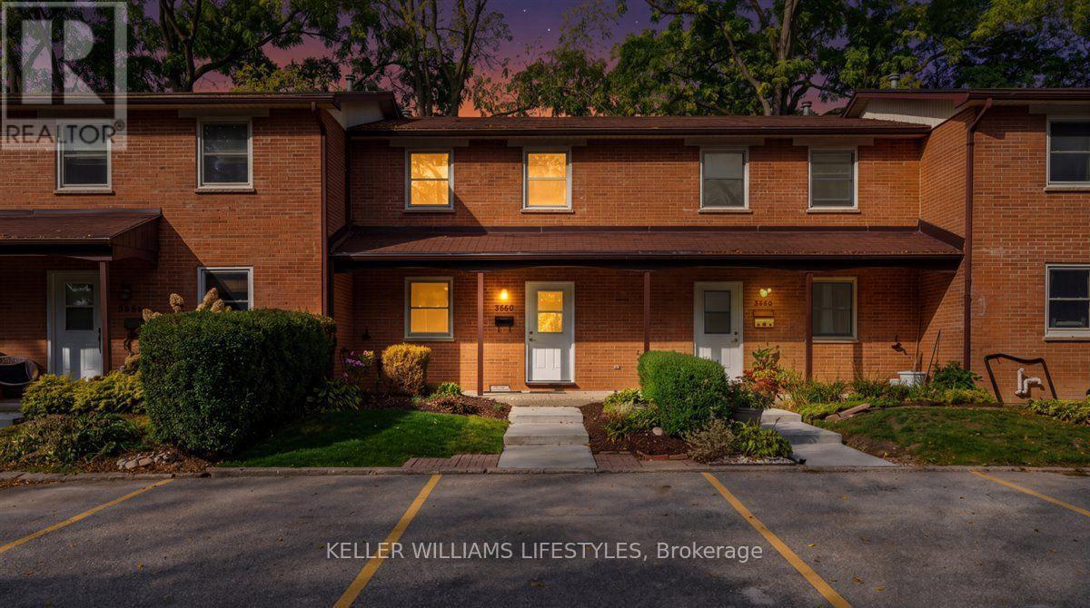 D - 366 HEAD STREET N Property Photo 1