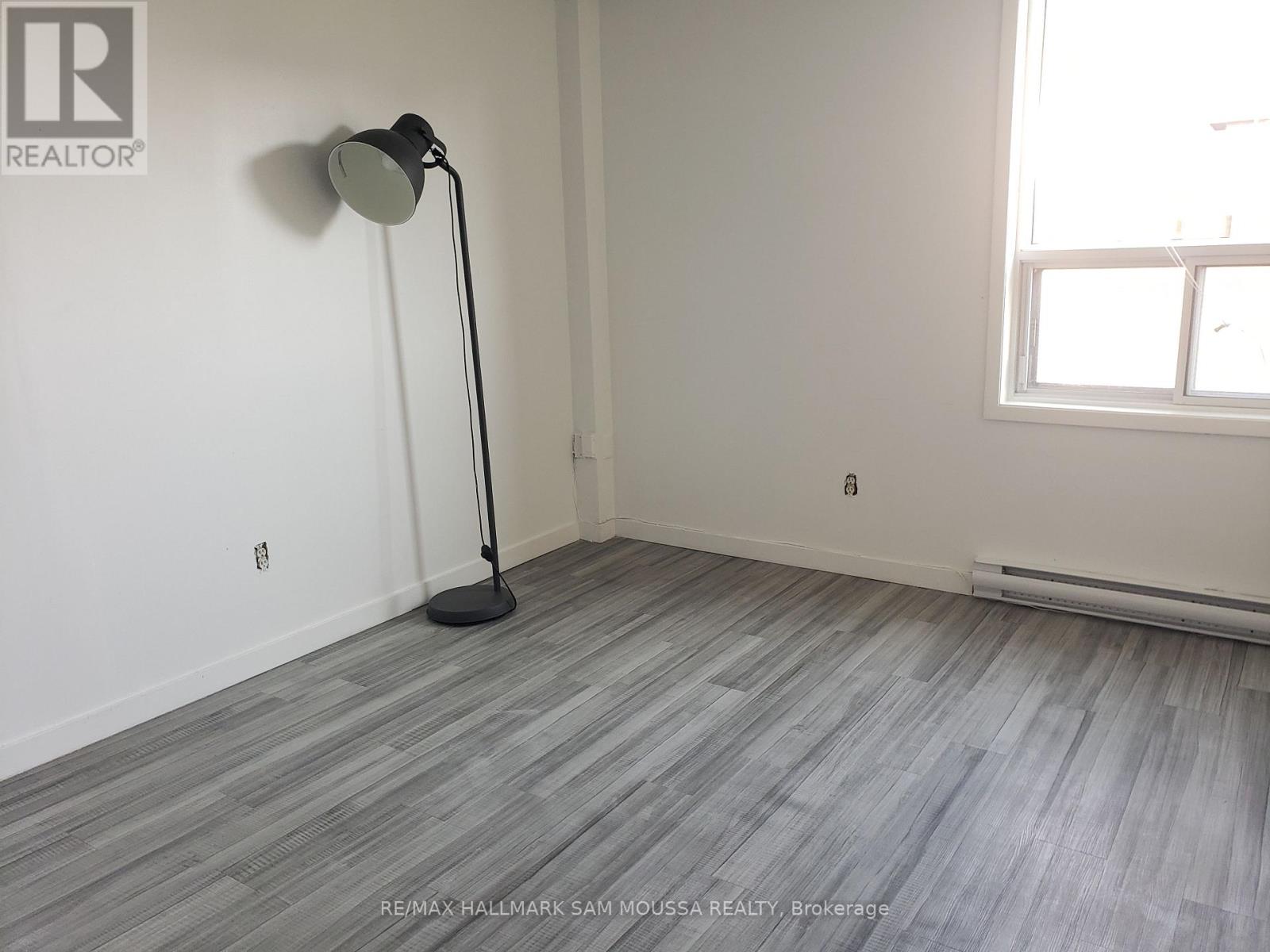 413 - 1177 Belanger Avenue Property Photo 11