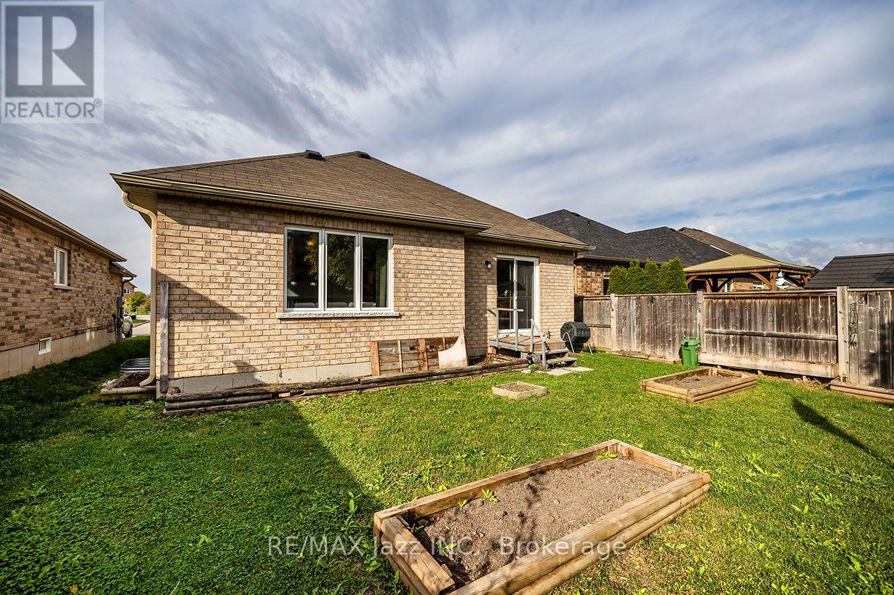 10 Milner Court Property Photo 25