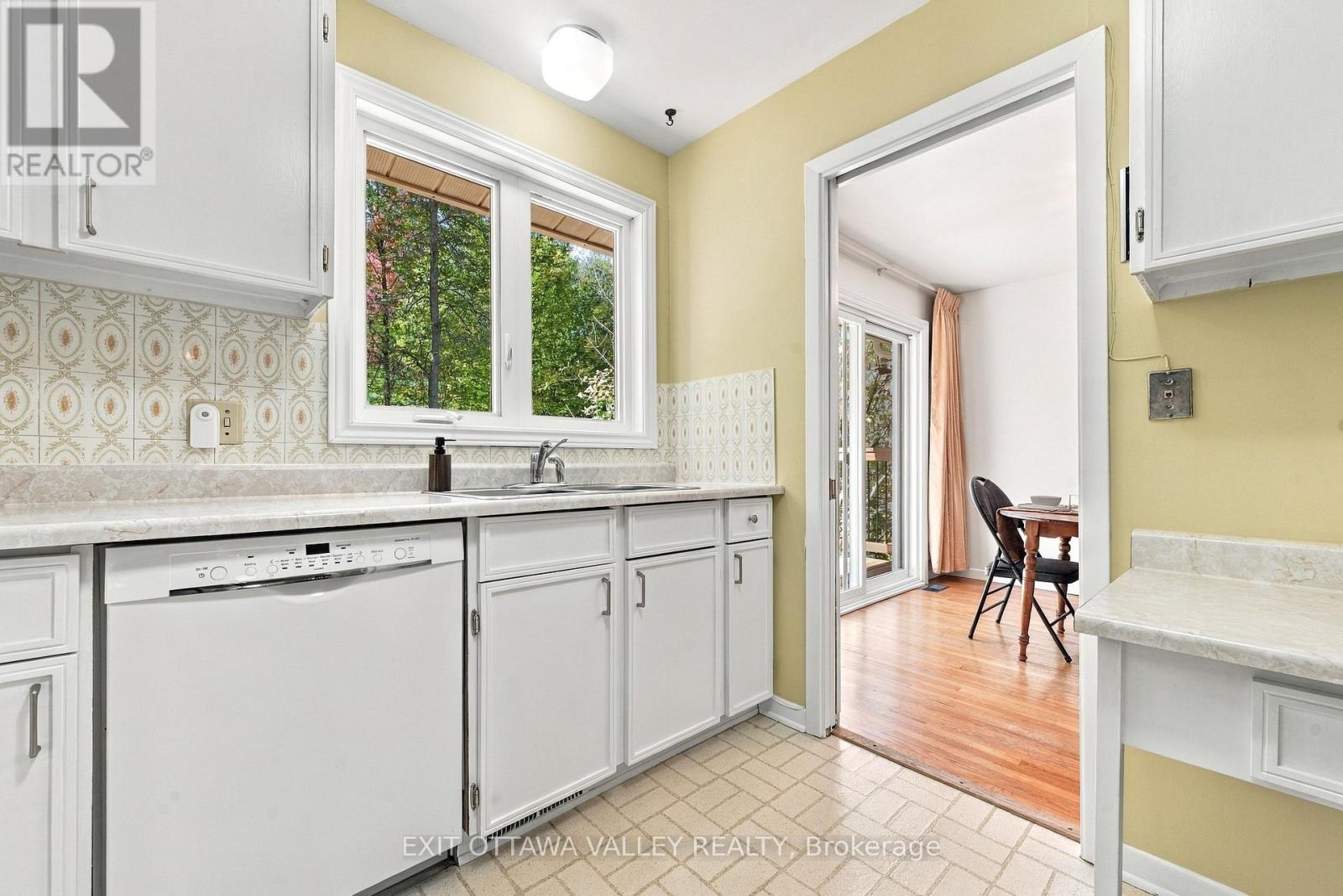 6 Sumac Court Property Photo 14