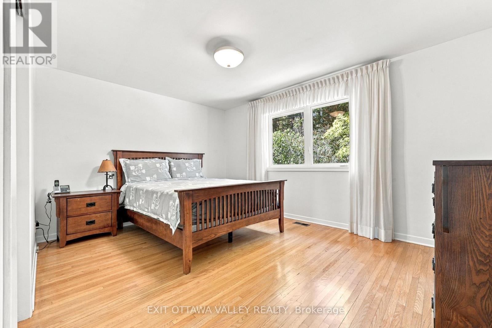 6 Sumac Court Property Photo 21