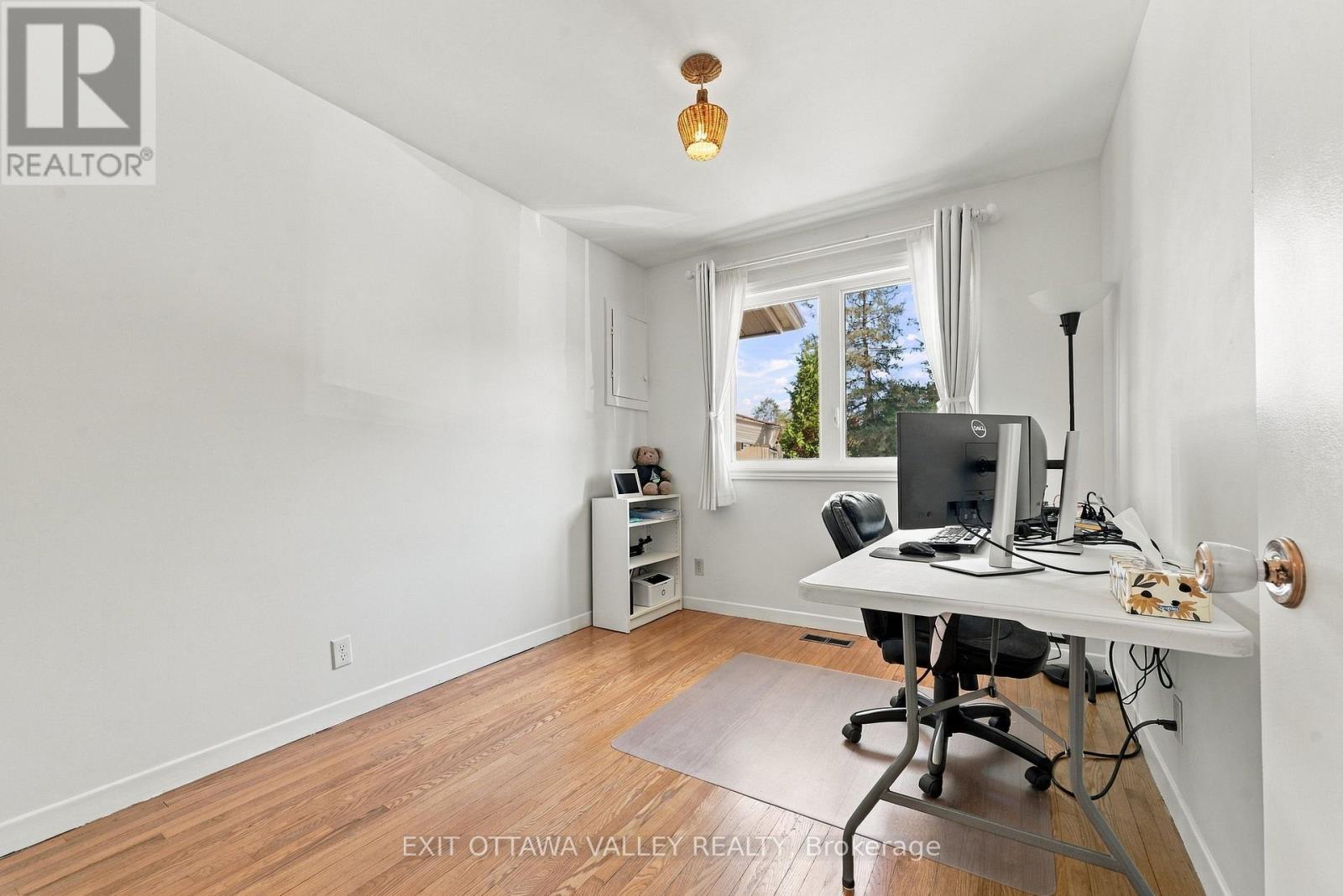 6 Sumac Court Property Photo 23