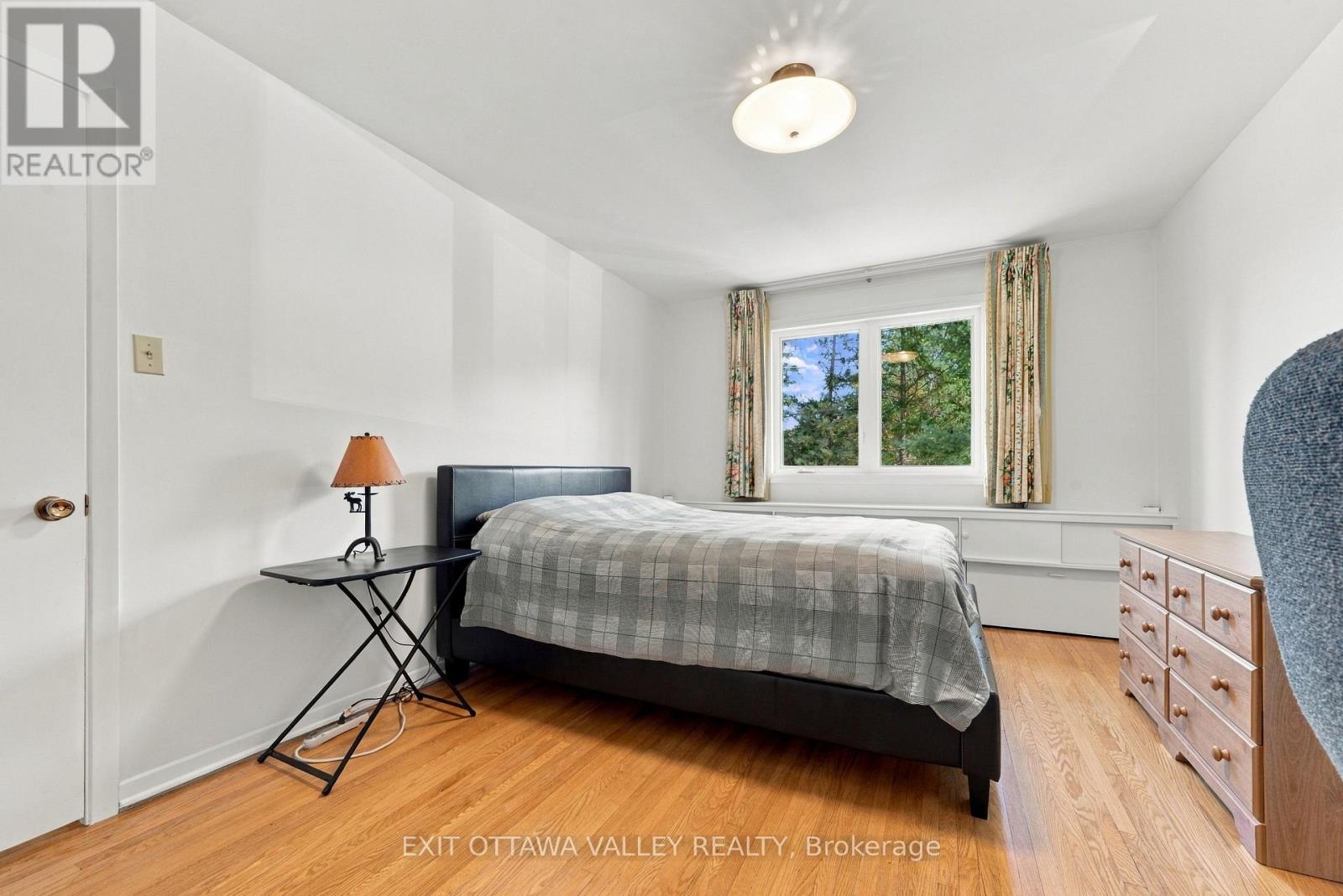 6 Sumac Court Property Photo 25