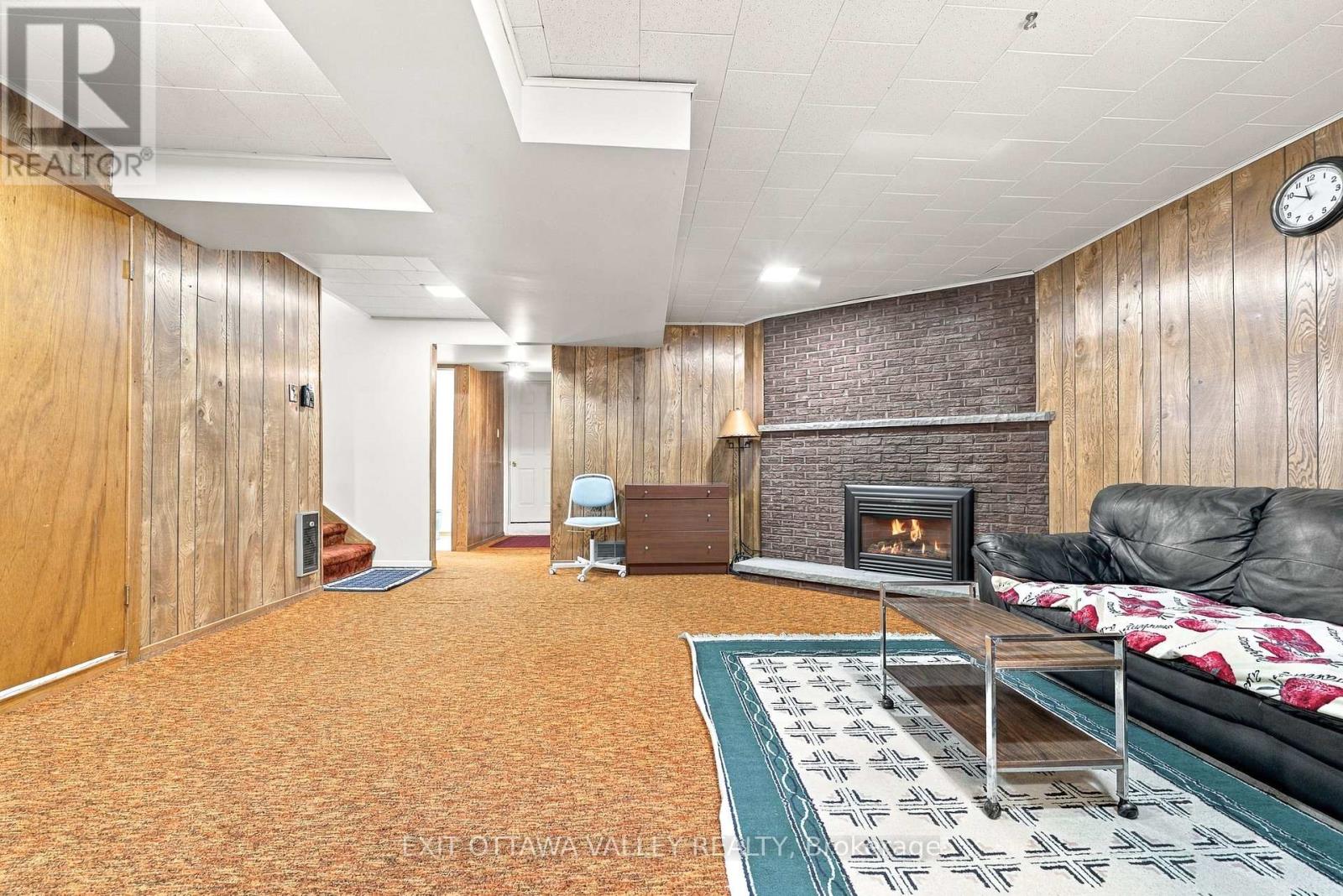 6 Sumac Court Property Photo 29