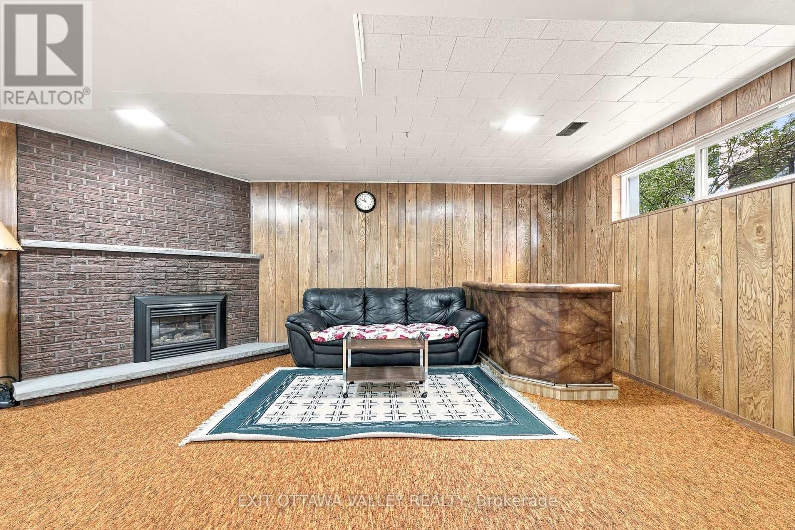 6 Sumac Court Property Photo 31