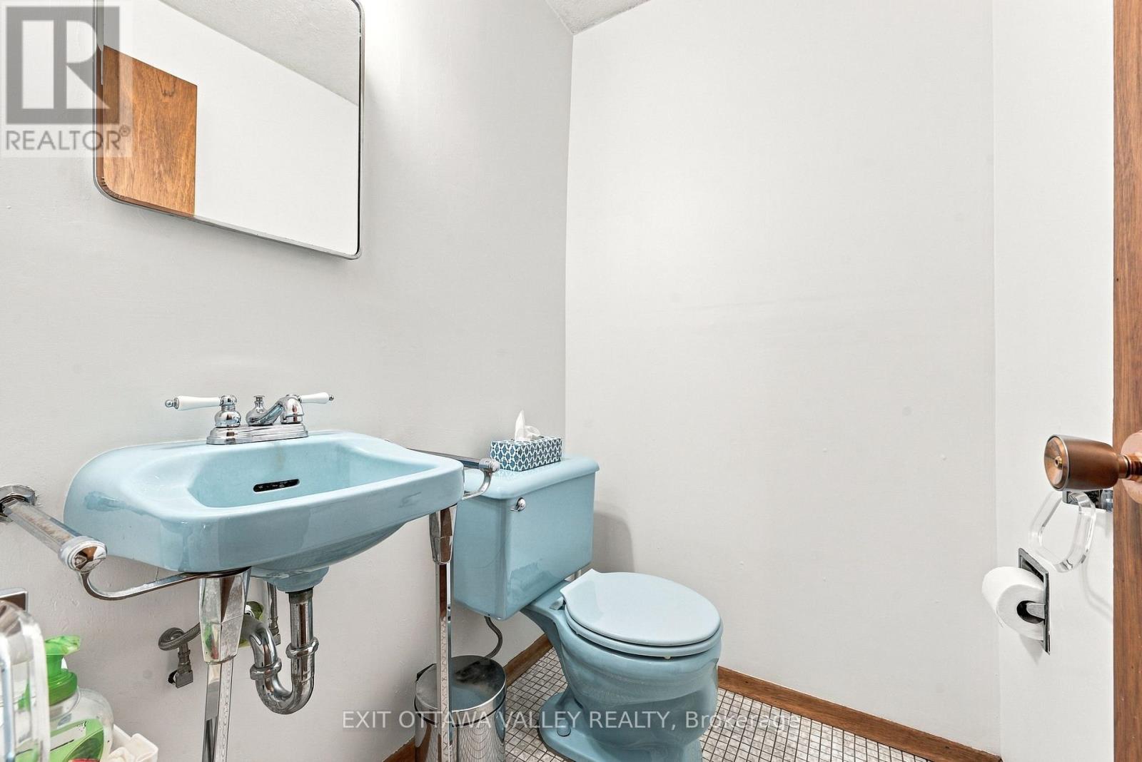 6 Sumac Court Property Photo 34