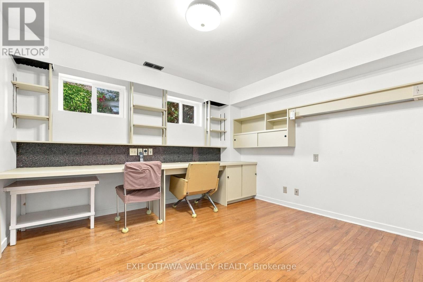 6 Sumac Court Property Photo 35