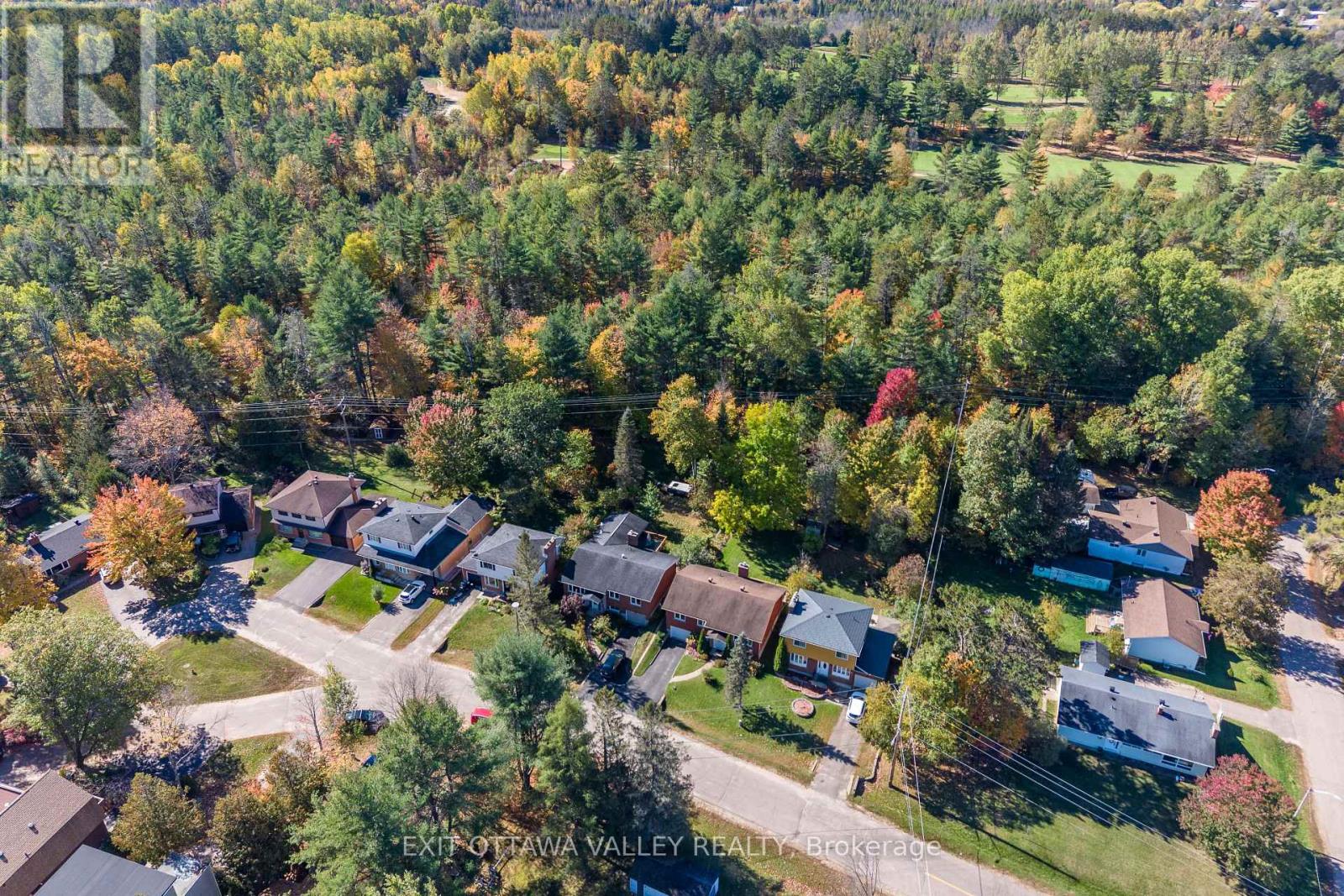 6 Sumac Court Property Photo 45