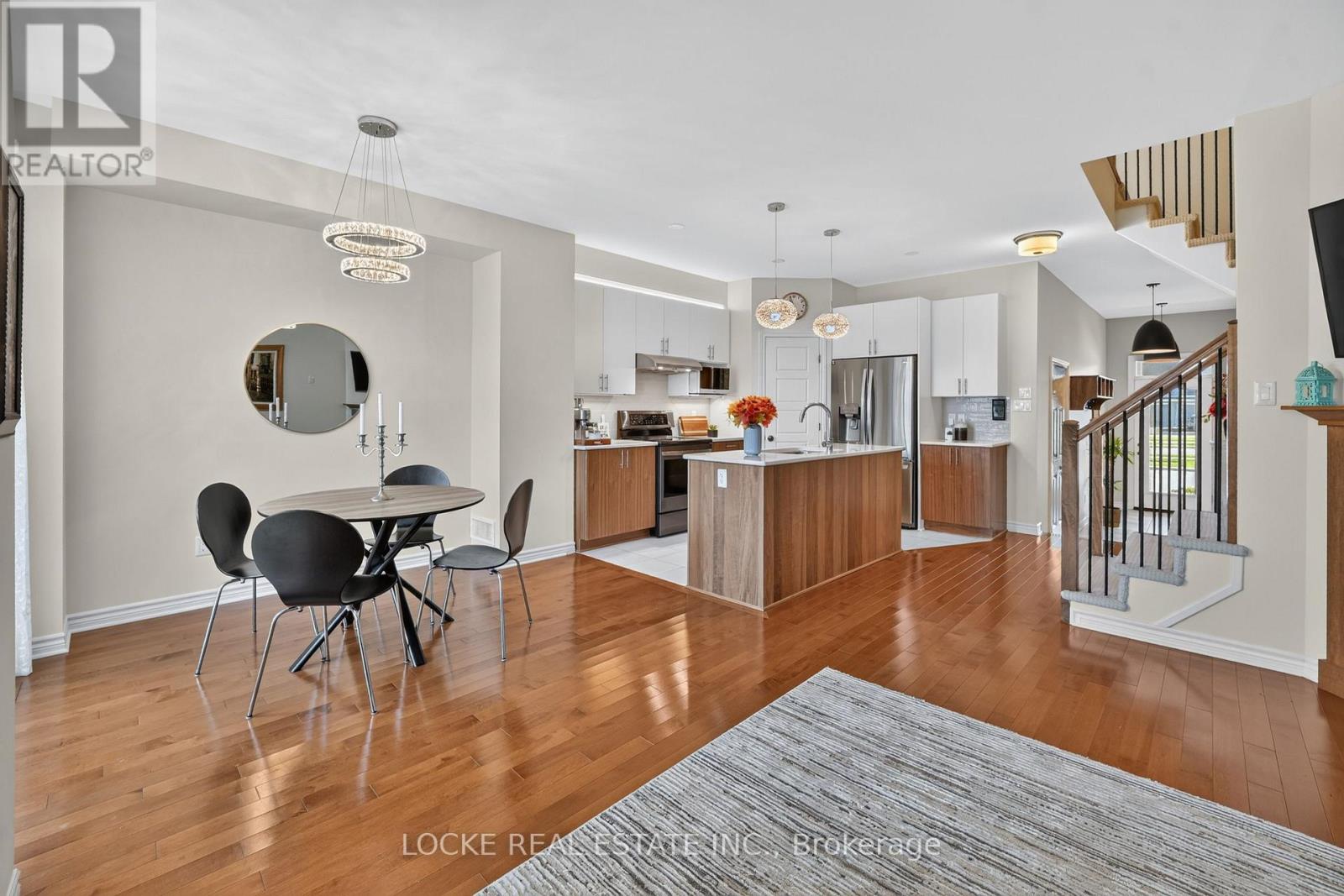 748 Cap Diamant Way Property Photo 4