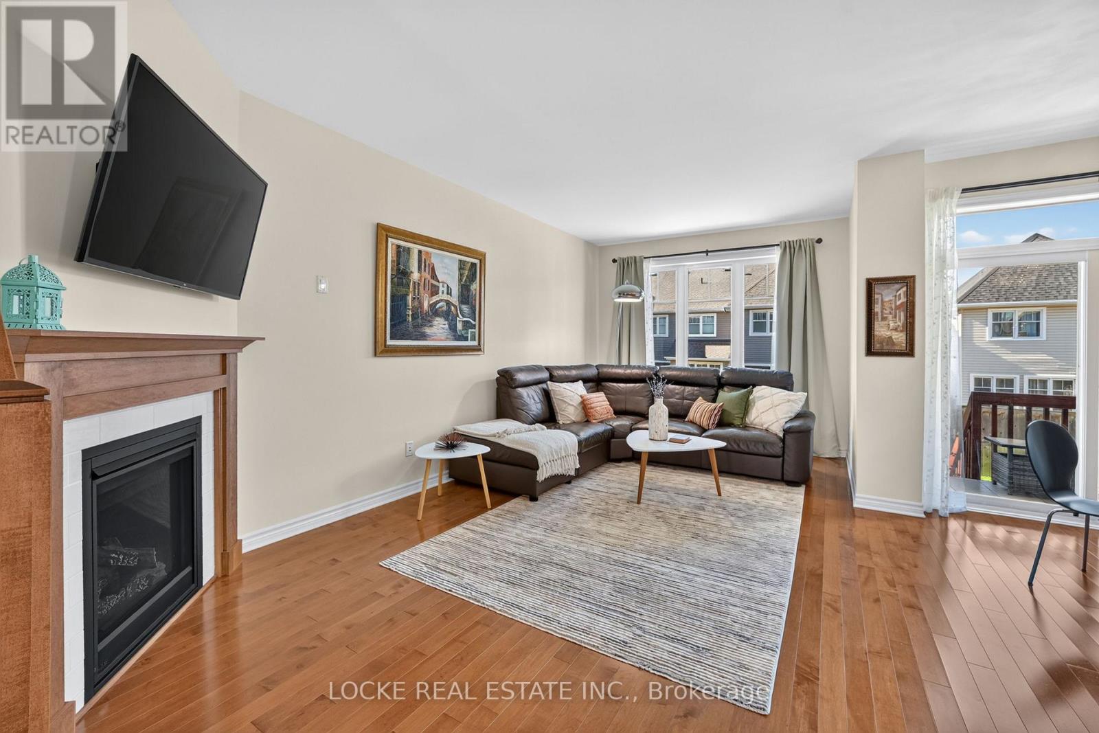 748 Cap Diamant Way Property Photo 12
