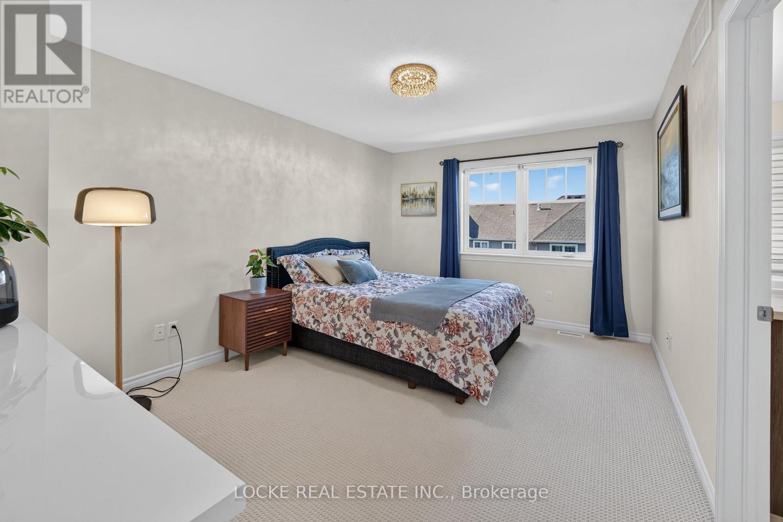 748 Cap Diamant Way Property Photo 16