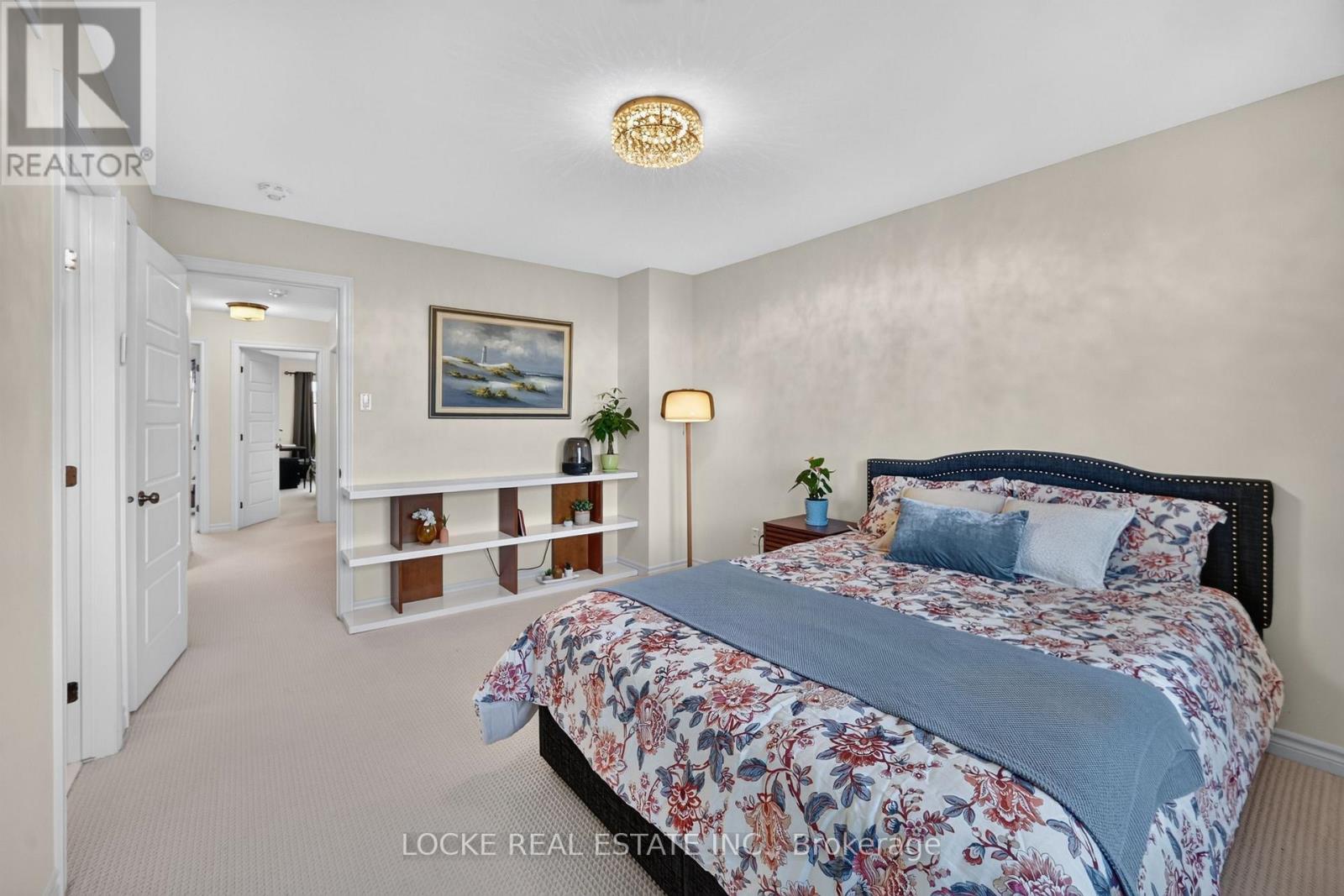 748 Cap Diamant Way Property Photo 17