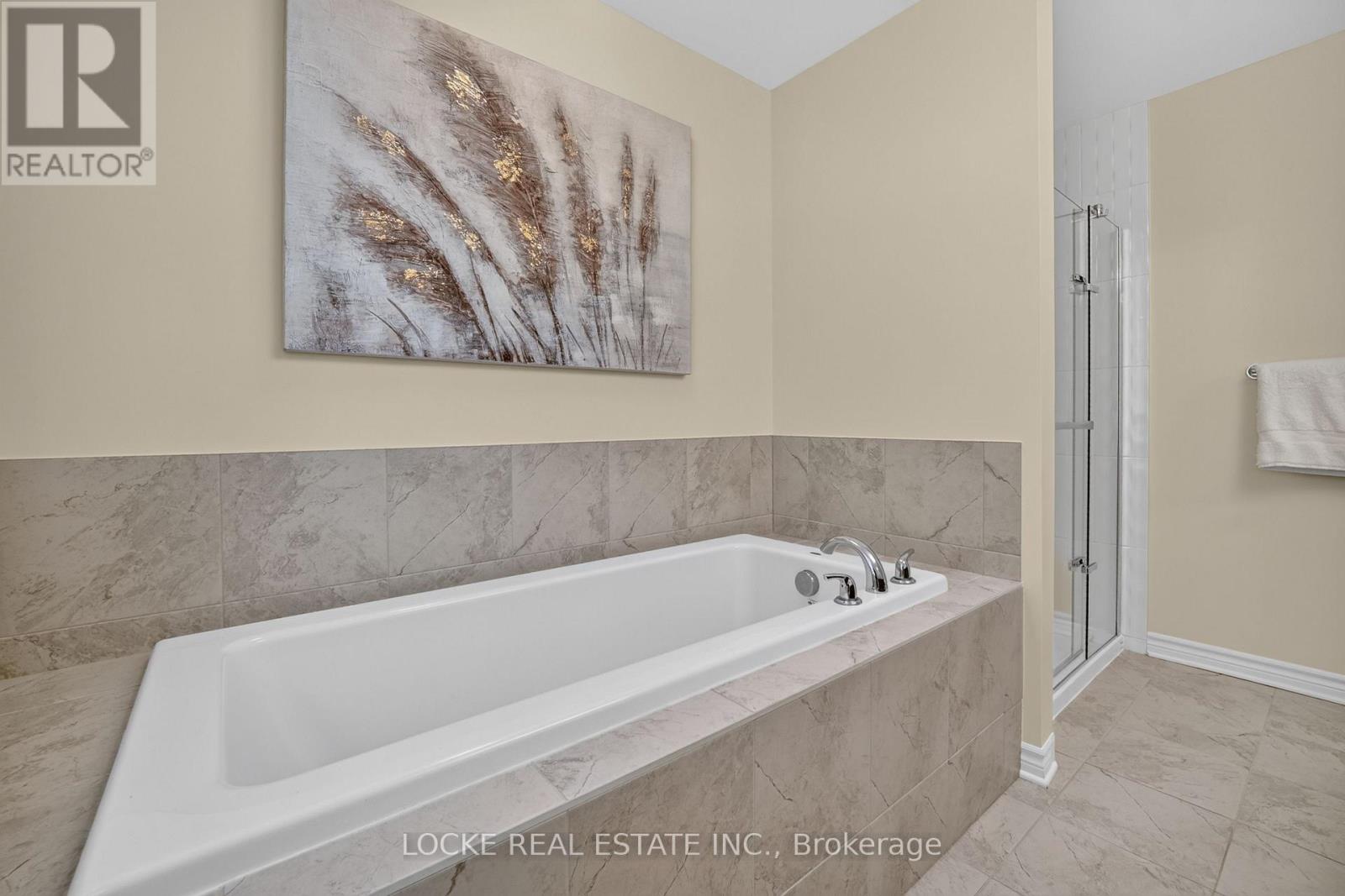 748 Cap Diamant Way Property Photo 22