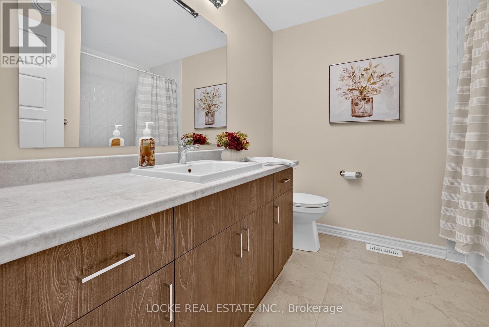 748 Cap Diamant Way Property Photo 26