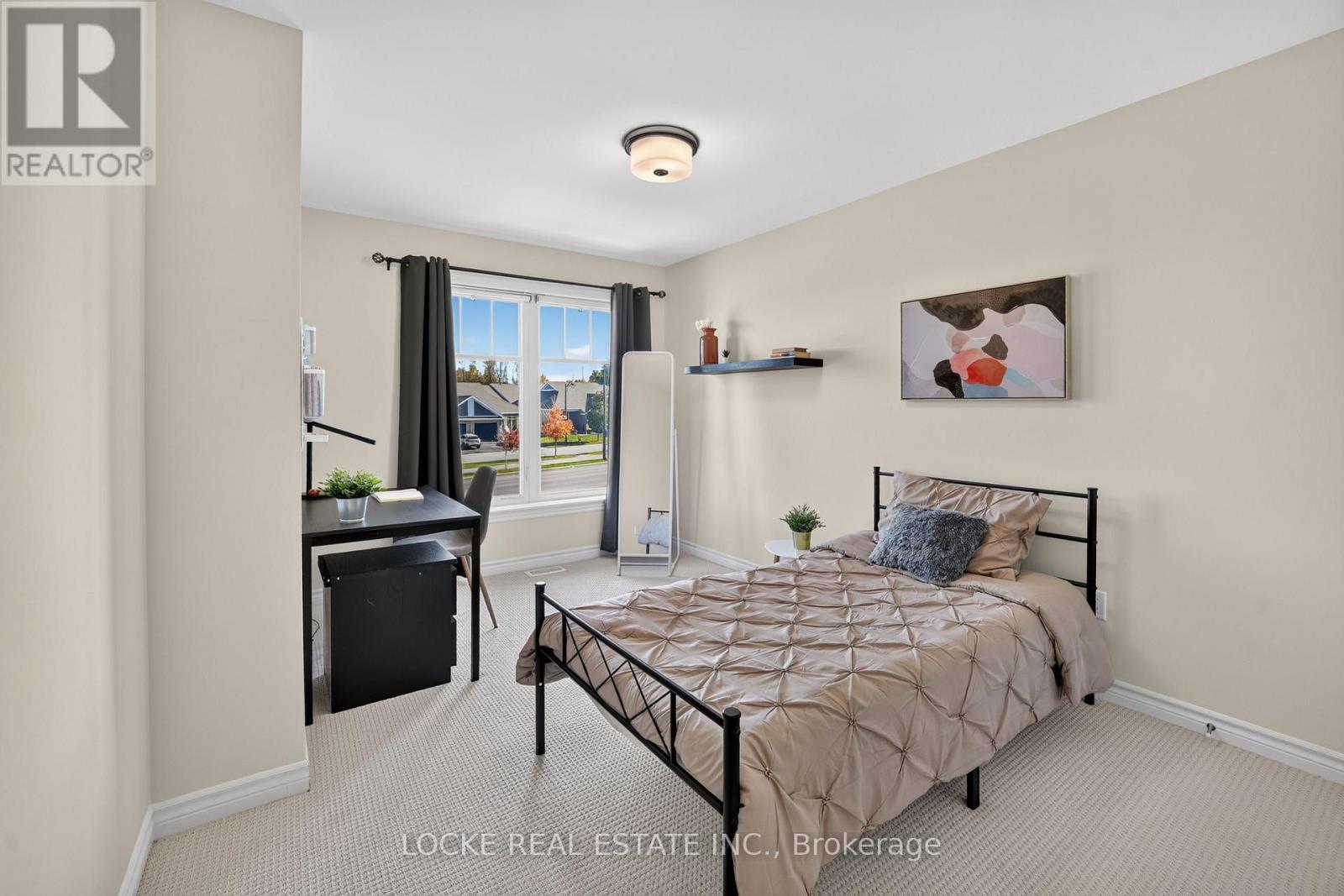 748 Cap Diamant Way Property Photo 28