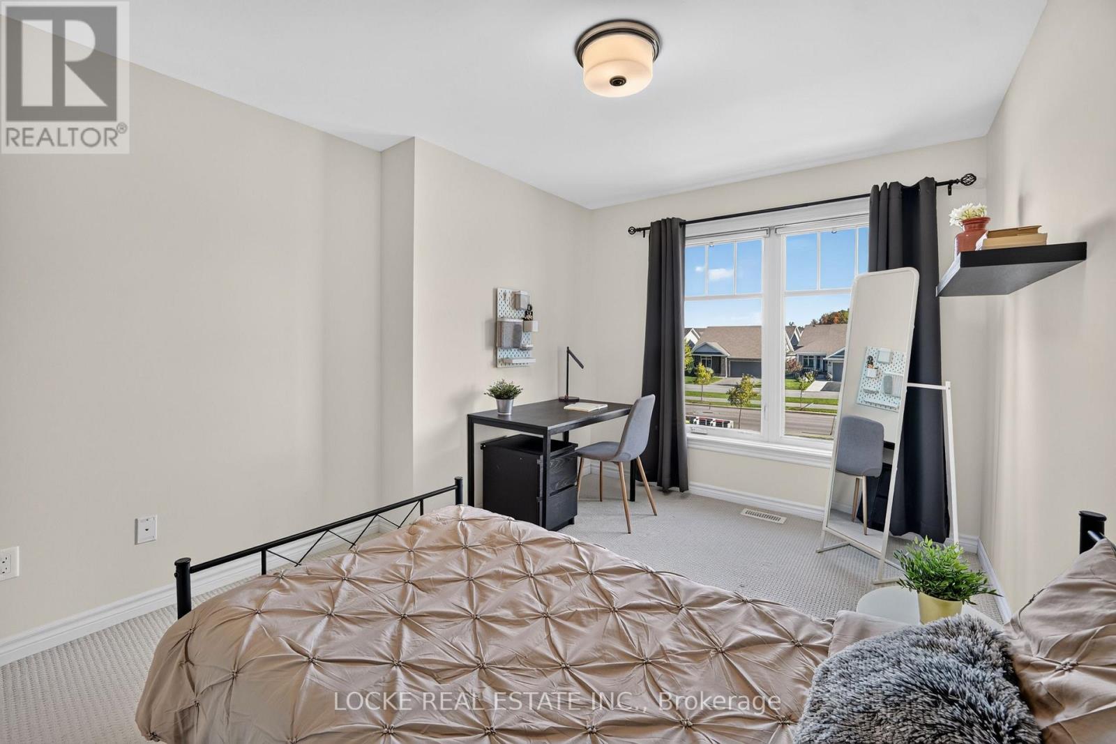 748 Cap Diamant Way Property Photo 30