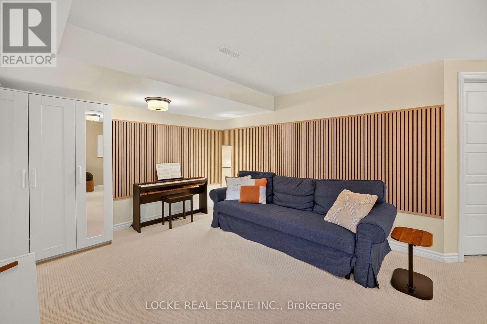 748 Cap Diamant Way Property Photo 34