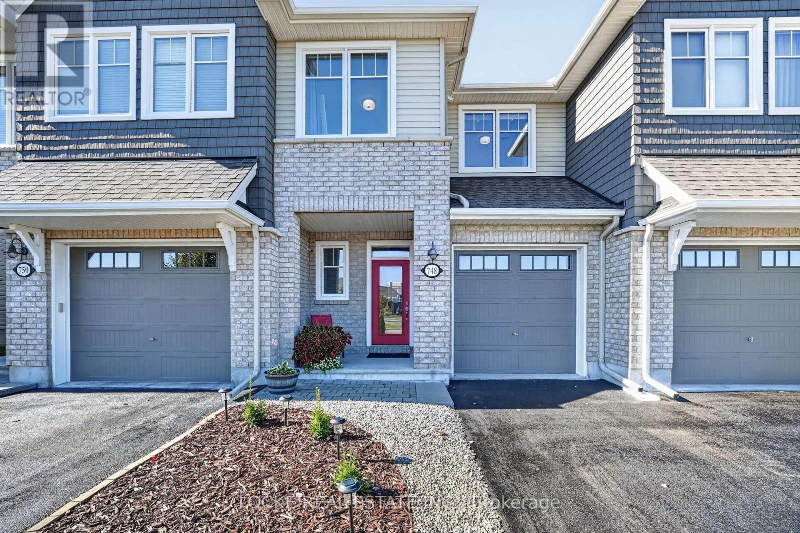 748 Cap Diamant Way Property Photo 49