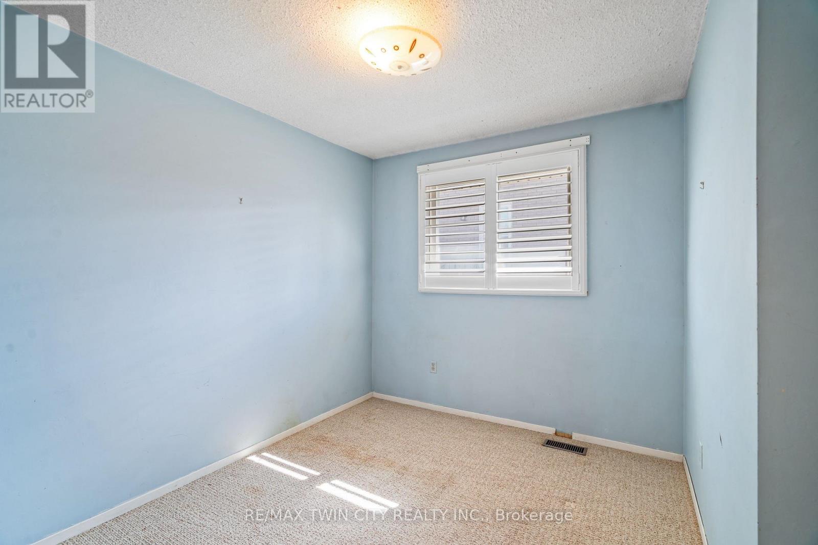 35 Ivanhoe Road Property Photo 19