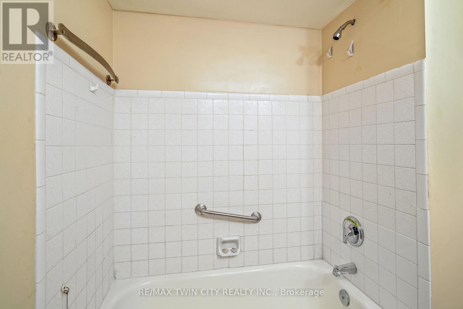35 Ivanhoe Road Property Photo 28