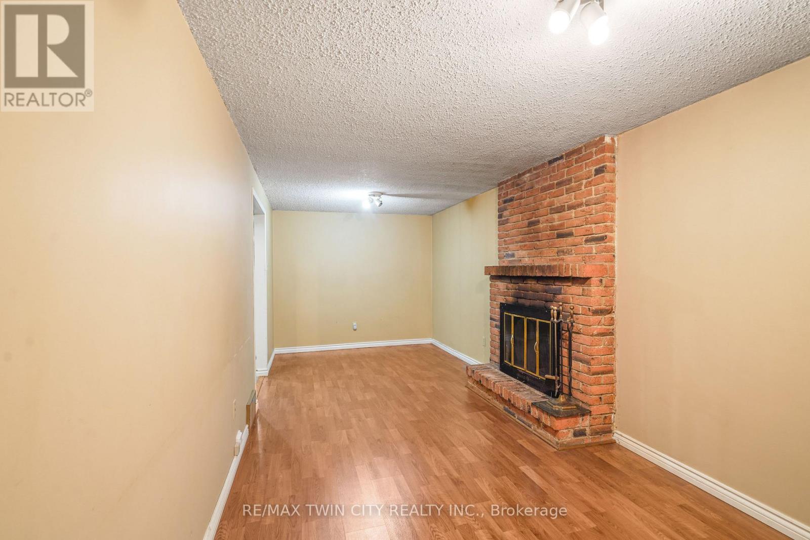 35 Ivanhoe Road Property Photo 31
