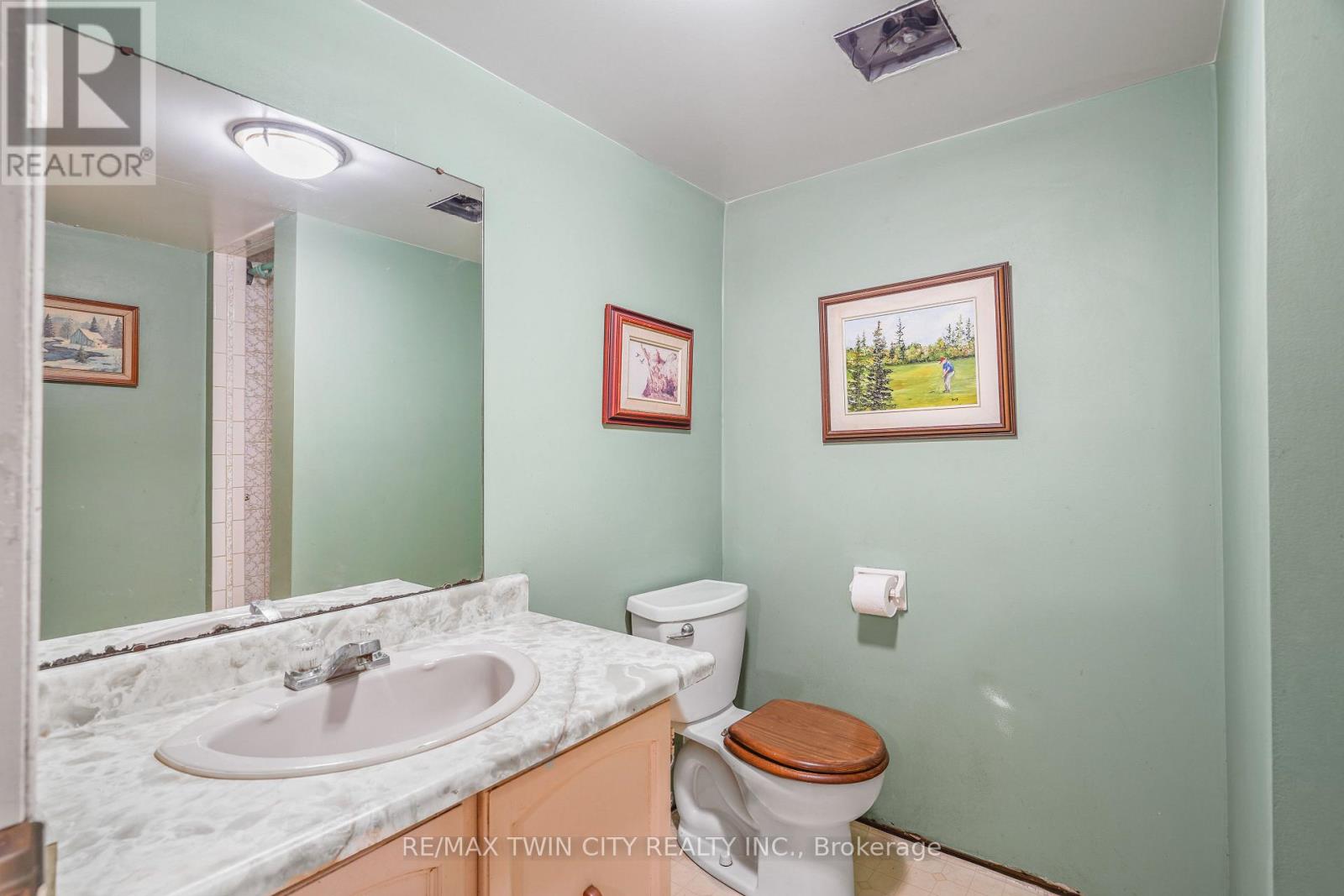 35 Ivanhoe Road Property Photo 32