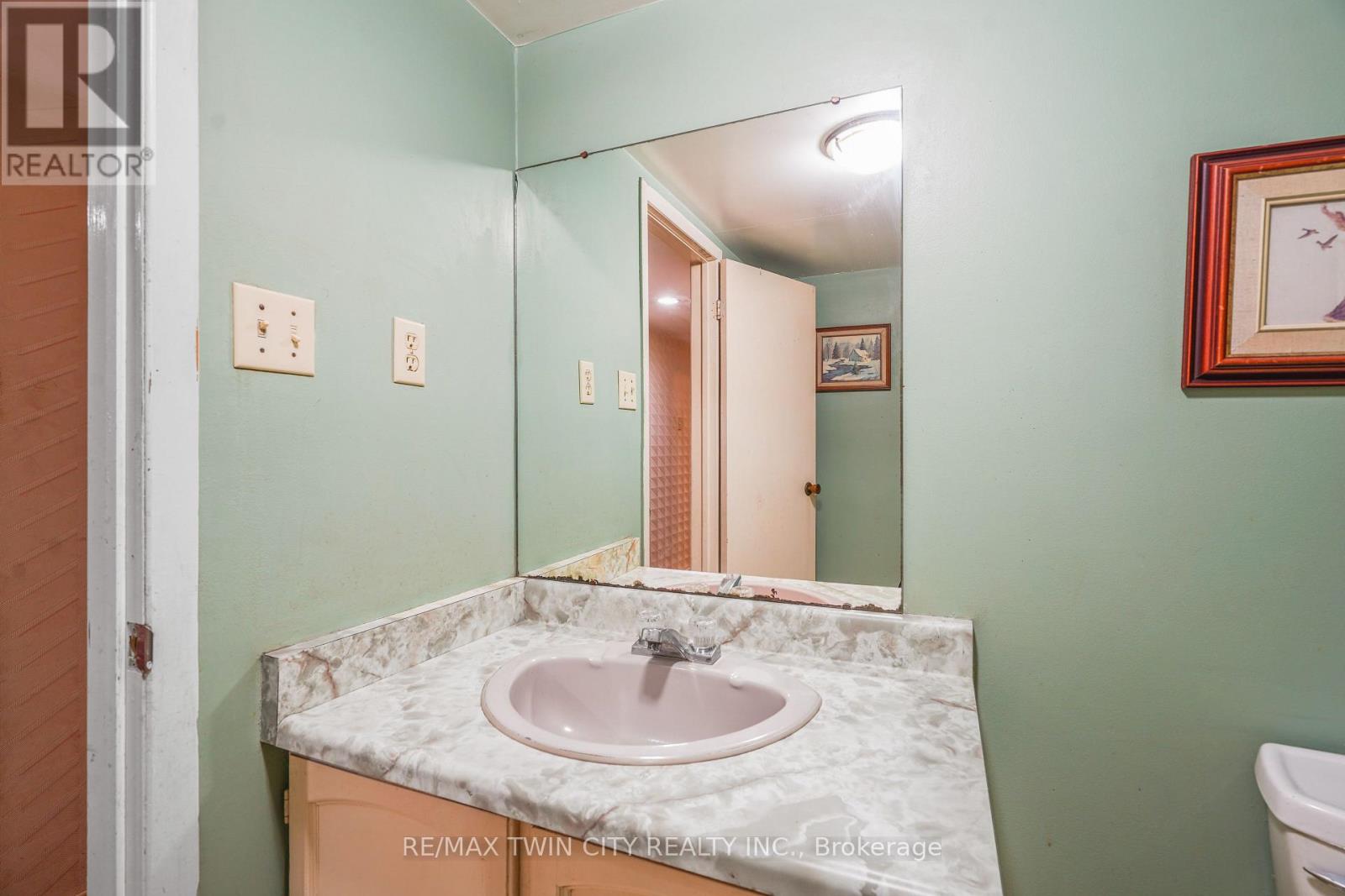 35 Ivanhoe Road Property Photo 33