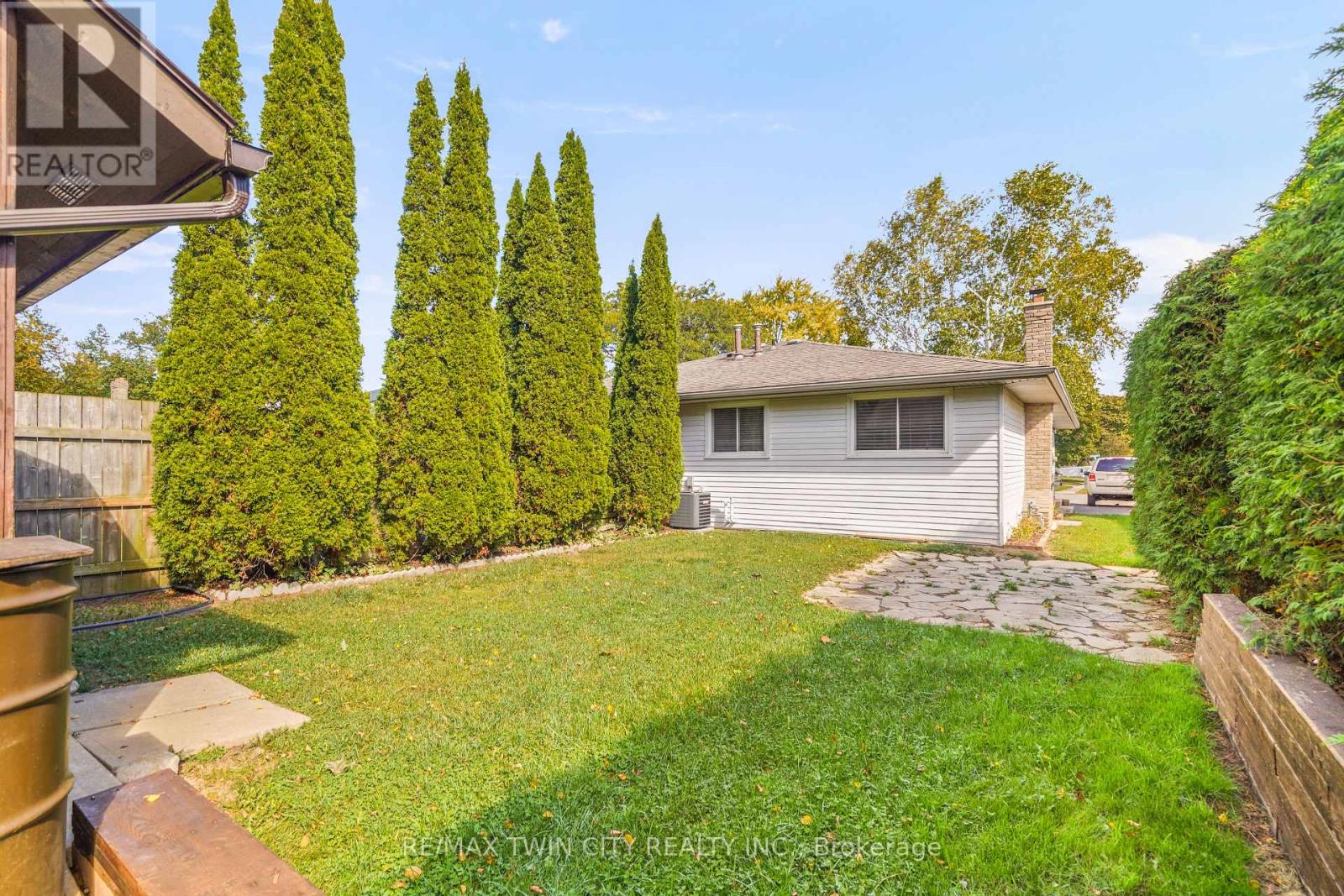 35 Ivanhoe Road Property Photo 38