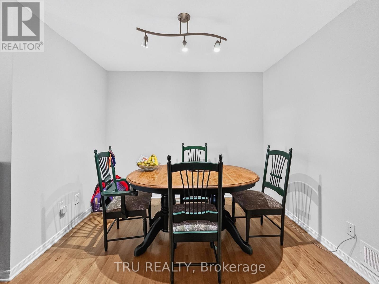 75 Silverlace Private Property Photo 6