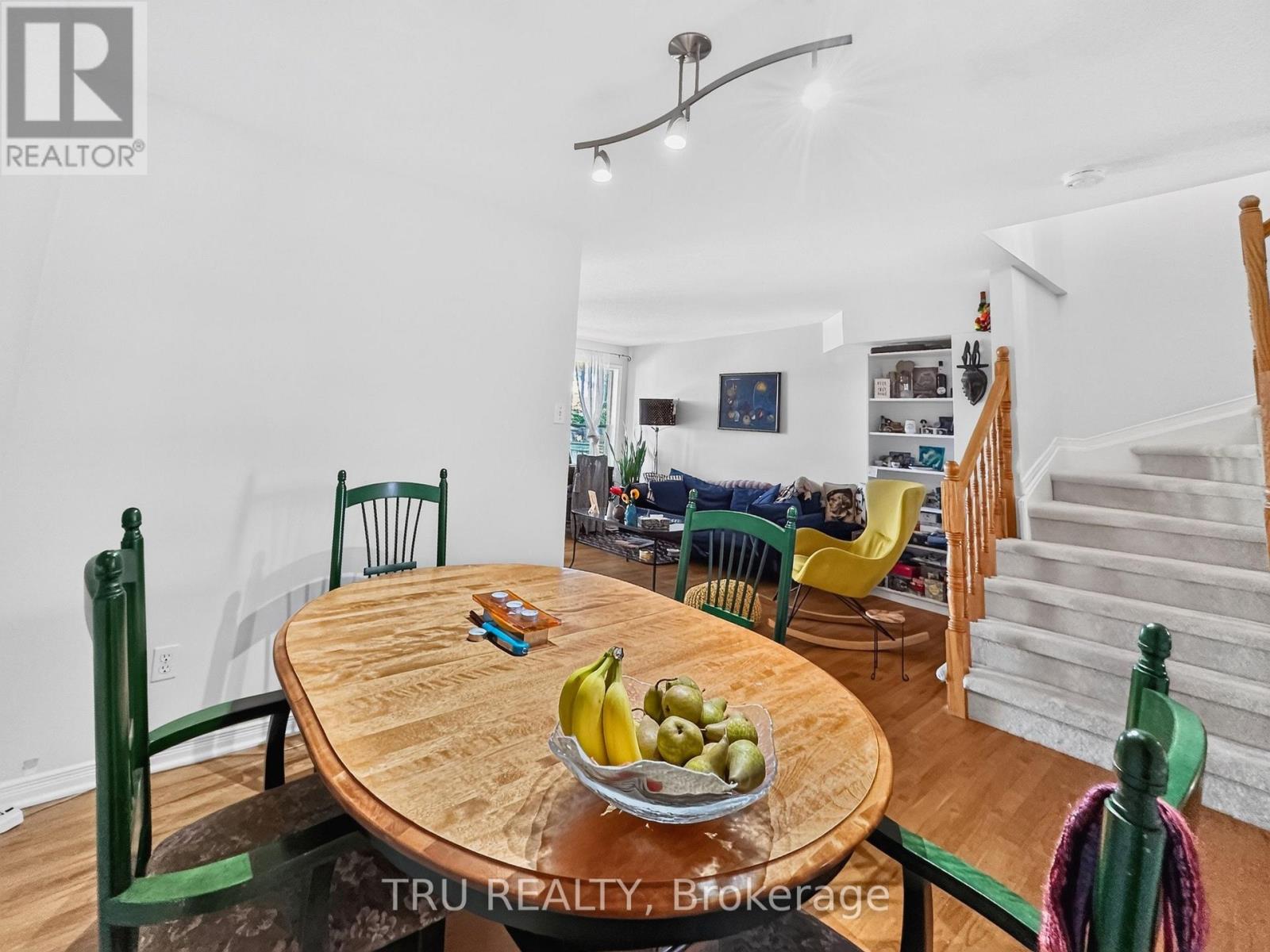 75 Silverlace Private Property Photo 8