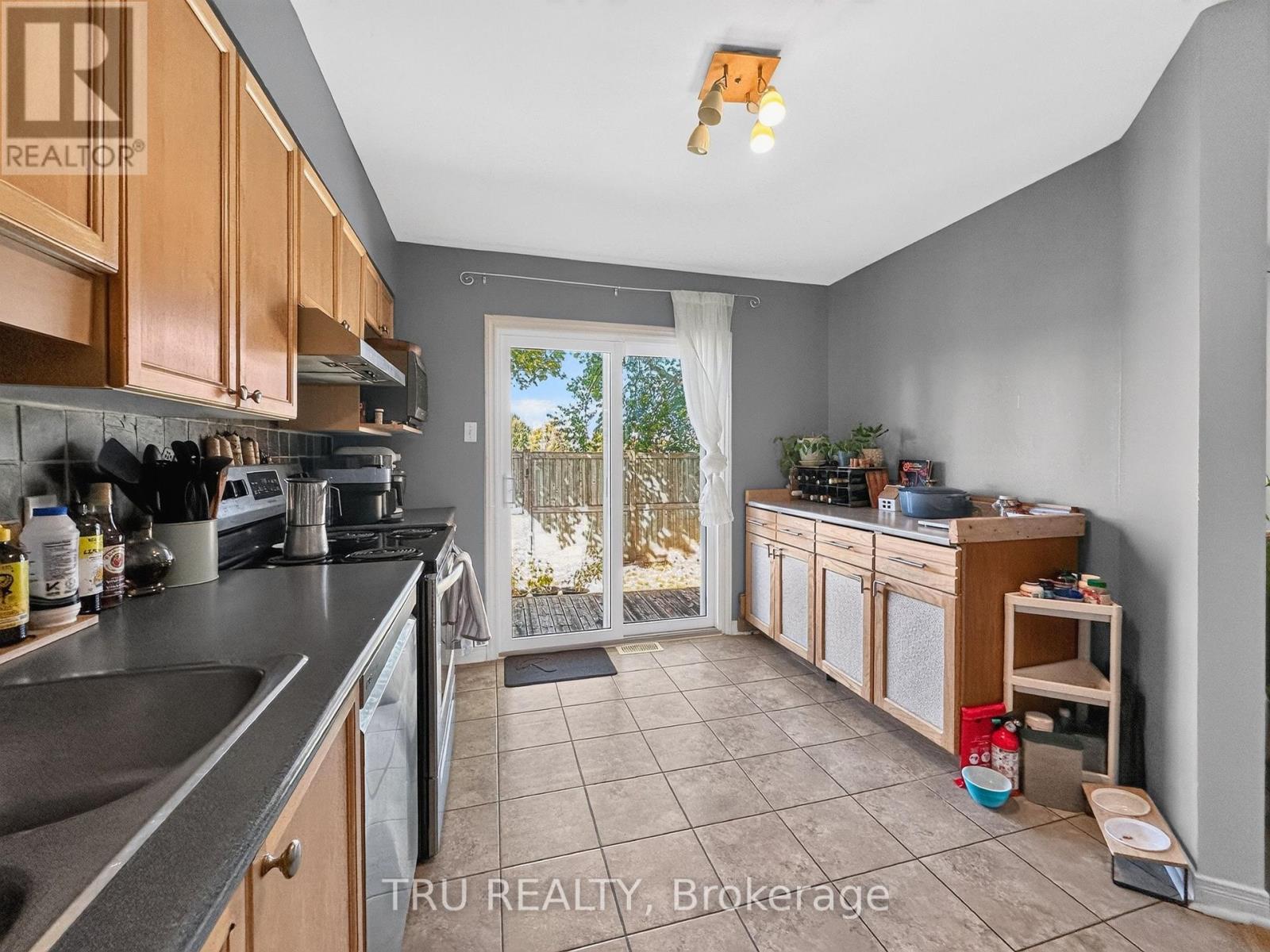75 Silverlace Private Property Photo 16
