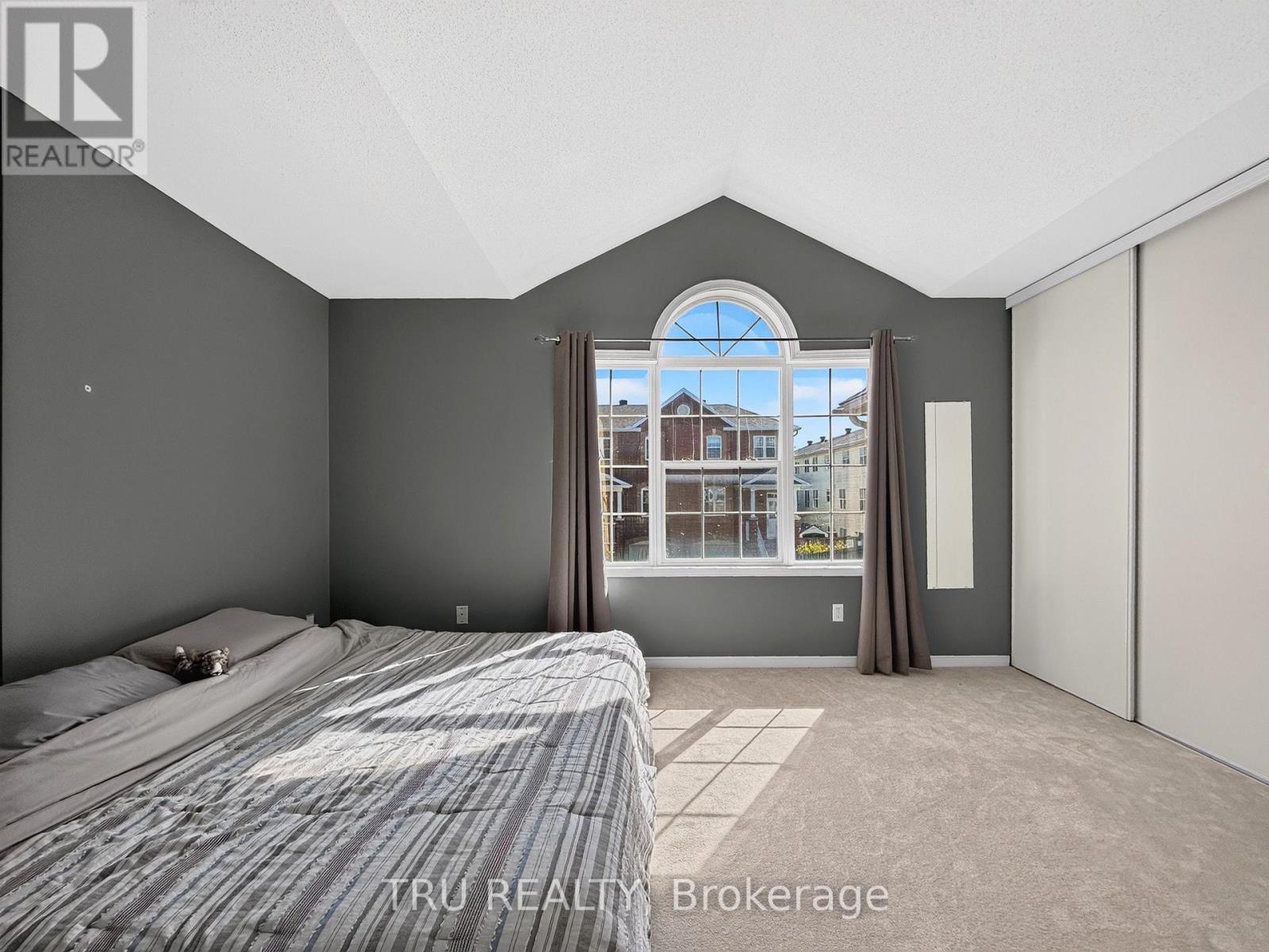 75 Silverlace Private Property Photo 18