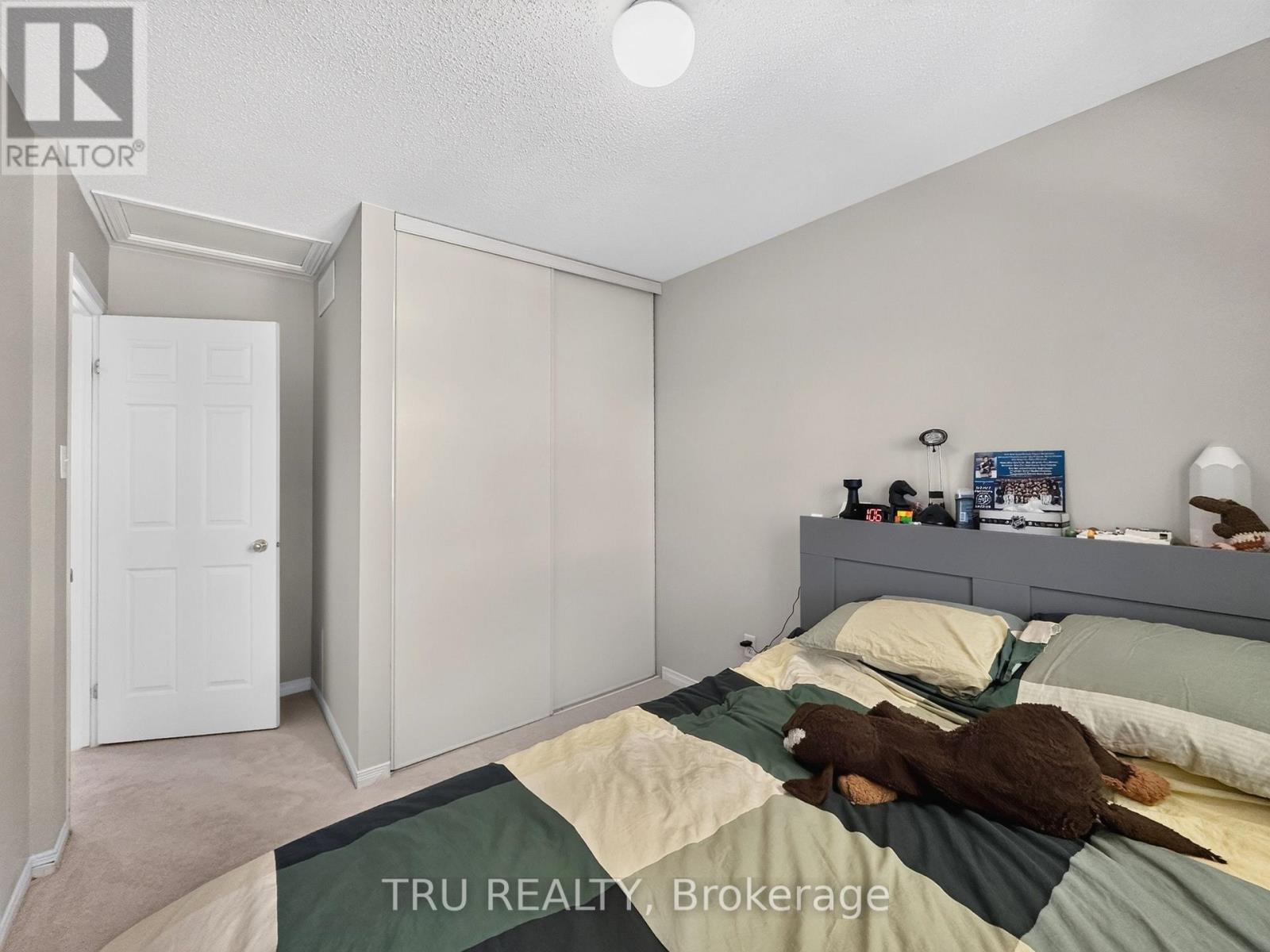 75 Silverlace Private Property Photo 22