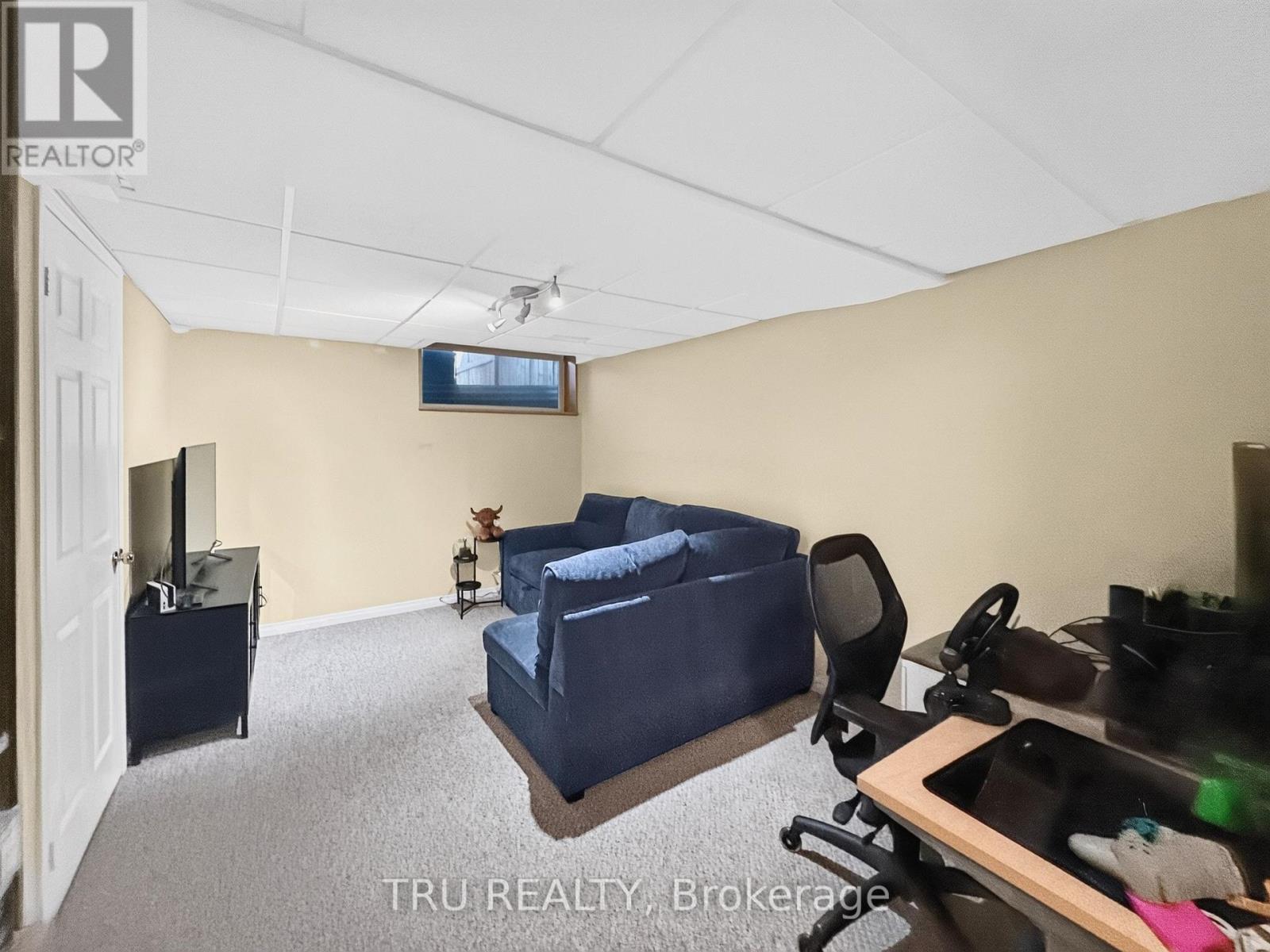 75 Silverlace Private Property Photo 26