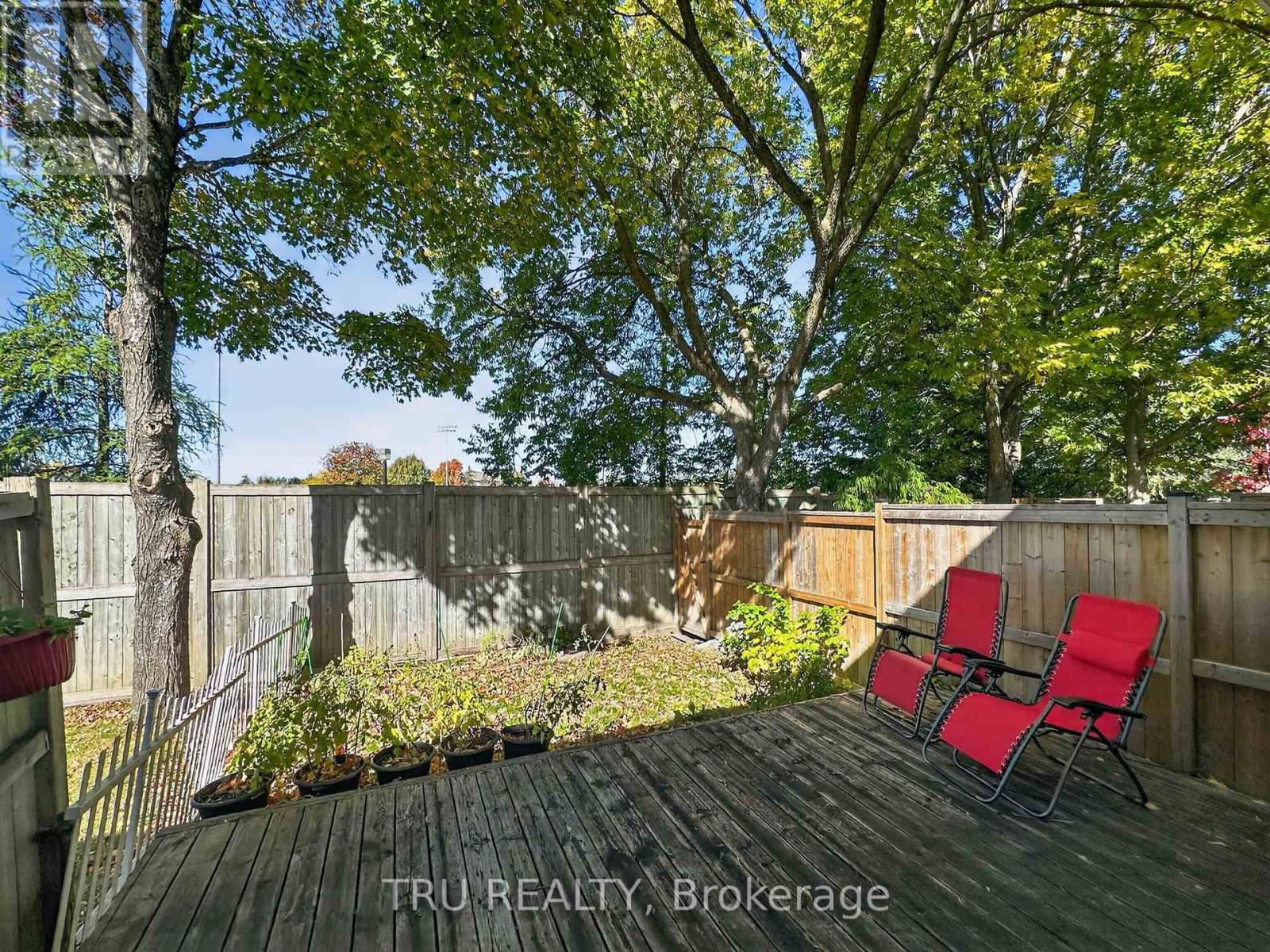 75 Silverlace Private Property Photo 29