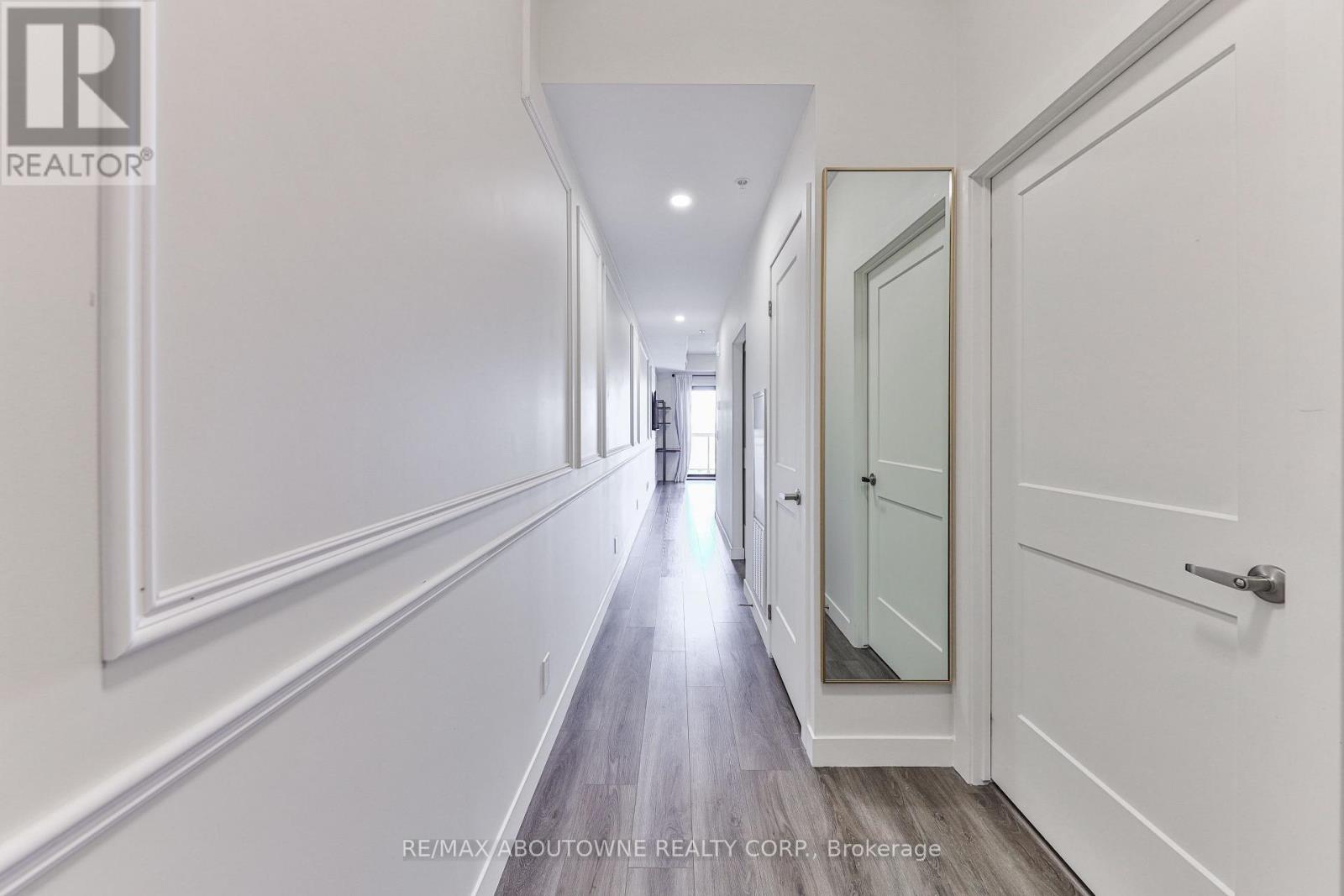 1806 - 15 Queen Street Property Photo 5