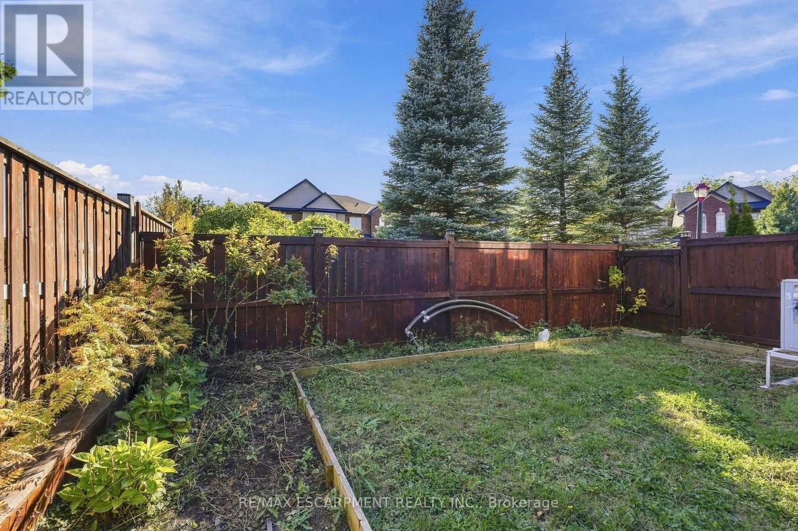 8 - 400 Stonehenge Drive Property Photo 36
