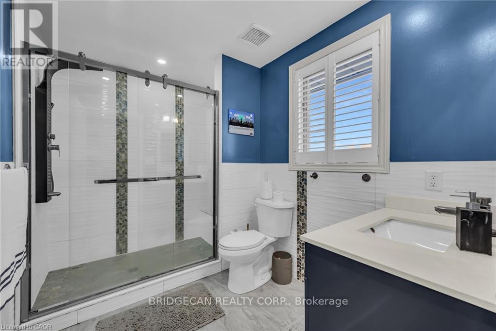 283 Second Road E Property Photo 33