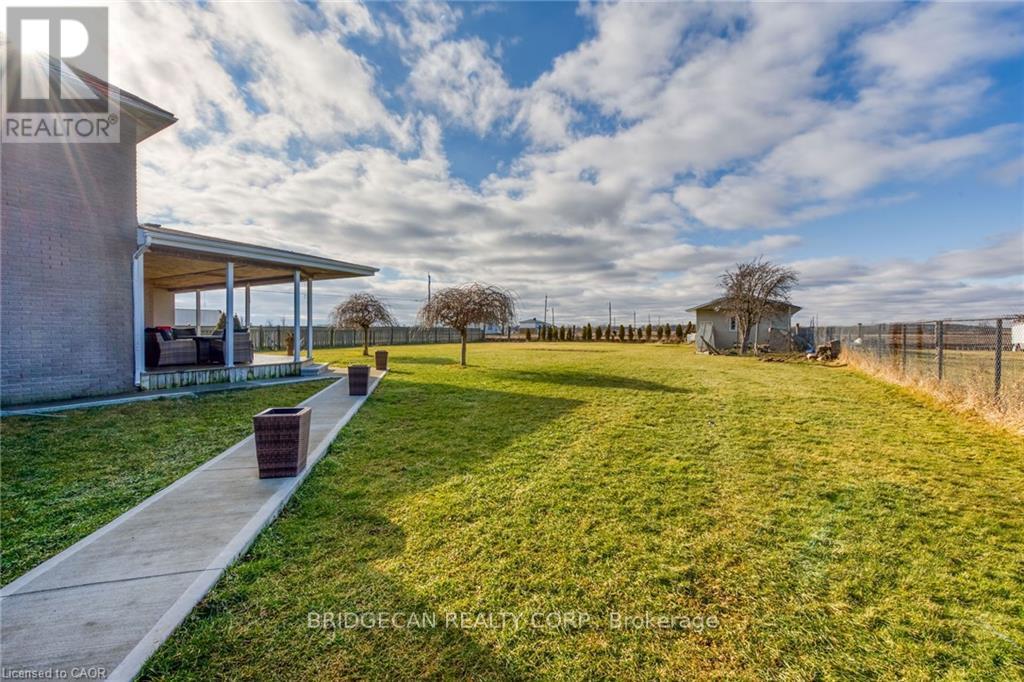 283 Second Road E Property Photo 47